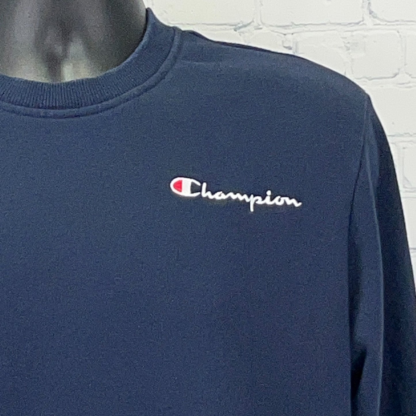Champion Crewneck Sweatshirt M Medium Navy Blue Pullover Cotton Blend Streetwear