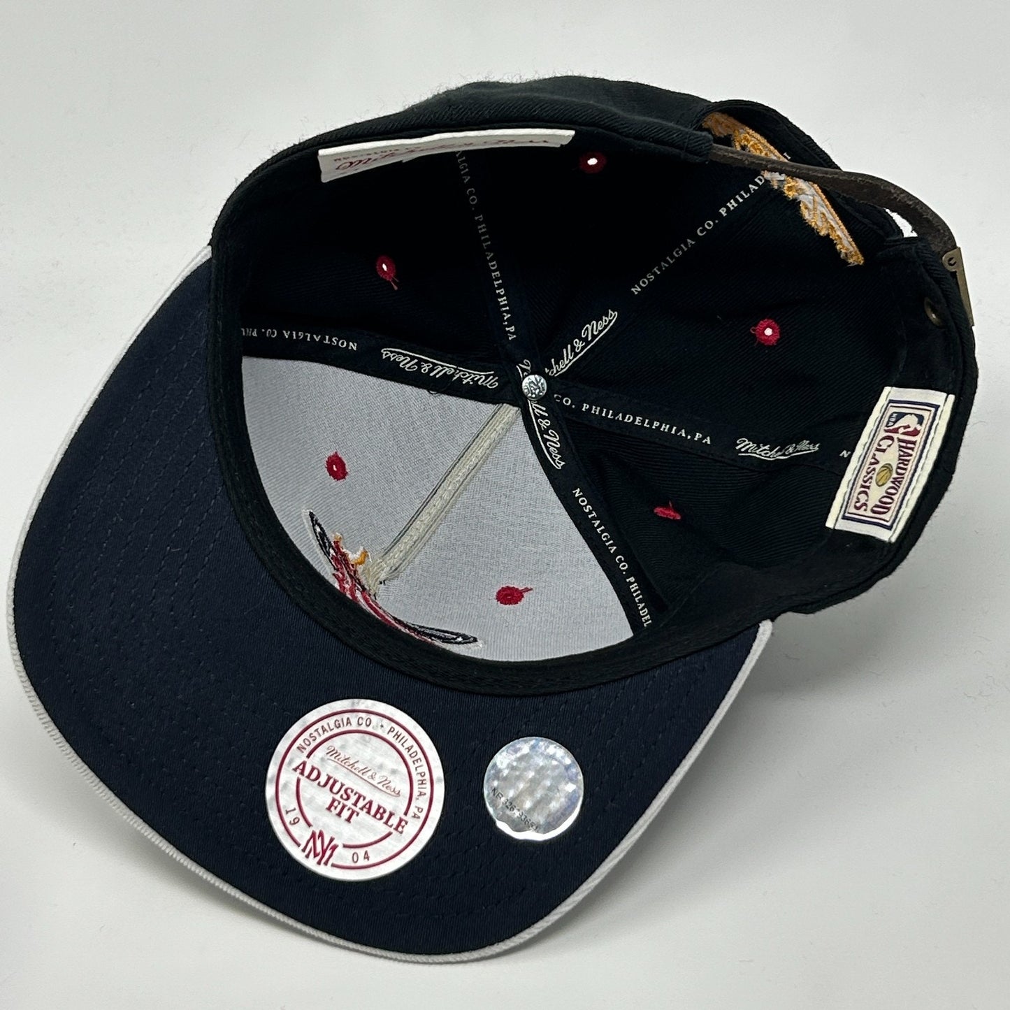 Miami Heat Hat Baseball Cap Mitchell & Ness Leather Strapback Black 5 Panel NBA - Neon Vintage