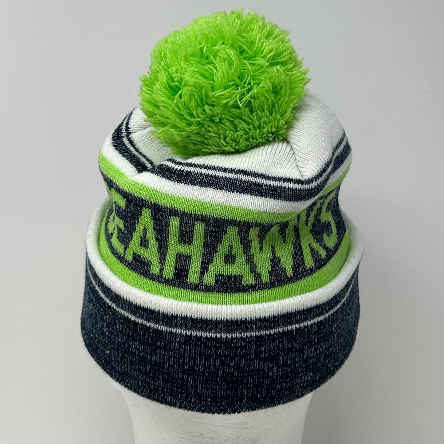 Seattle Seahawks Cuffed Pom Pom Beanie Toque Winter Hat NFL New Era Green