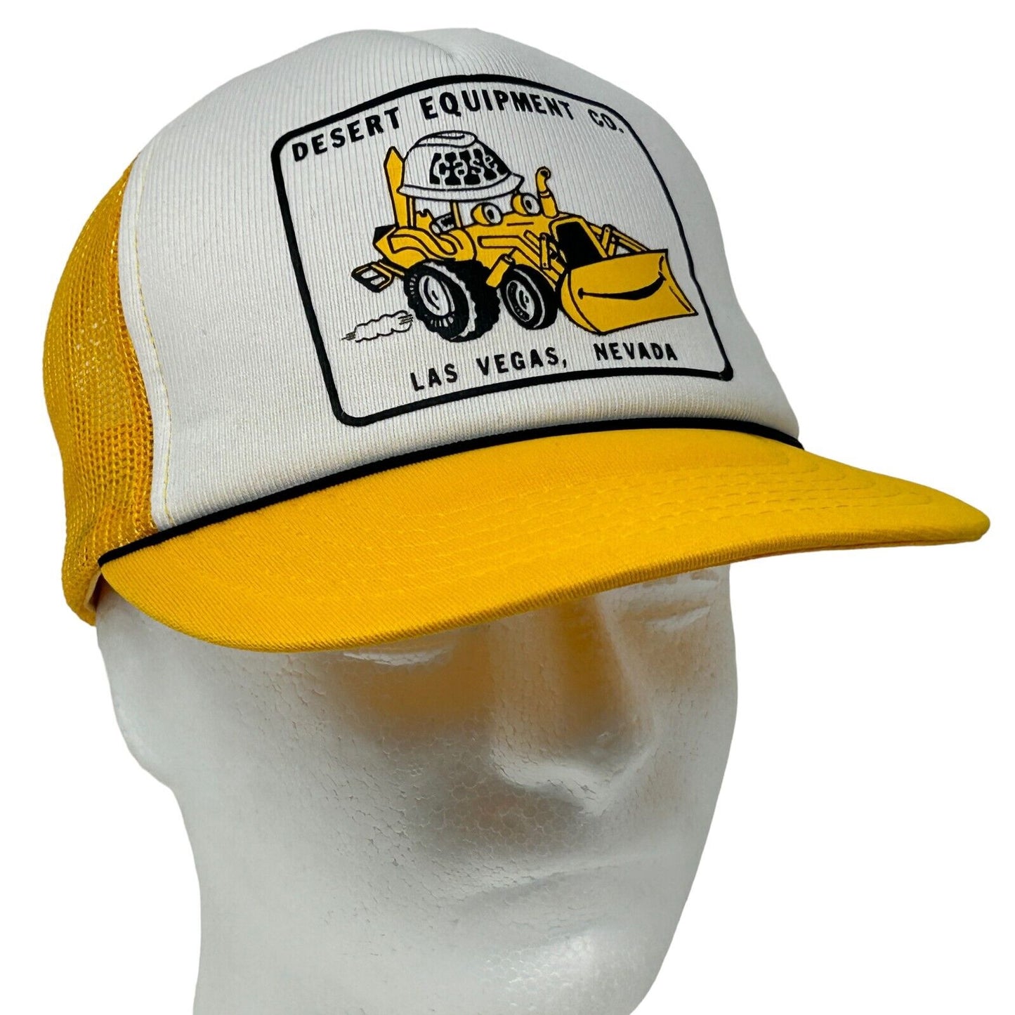 Gorra de béisbol de malla con diseño de bulldozer amarilla estilo camionero vintage de los años 90 de Desert Equipment Co.