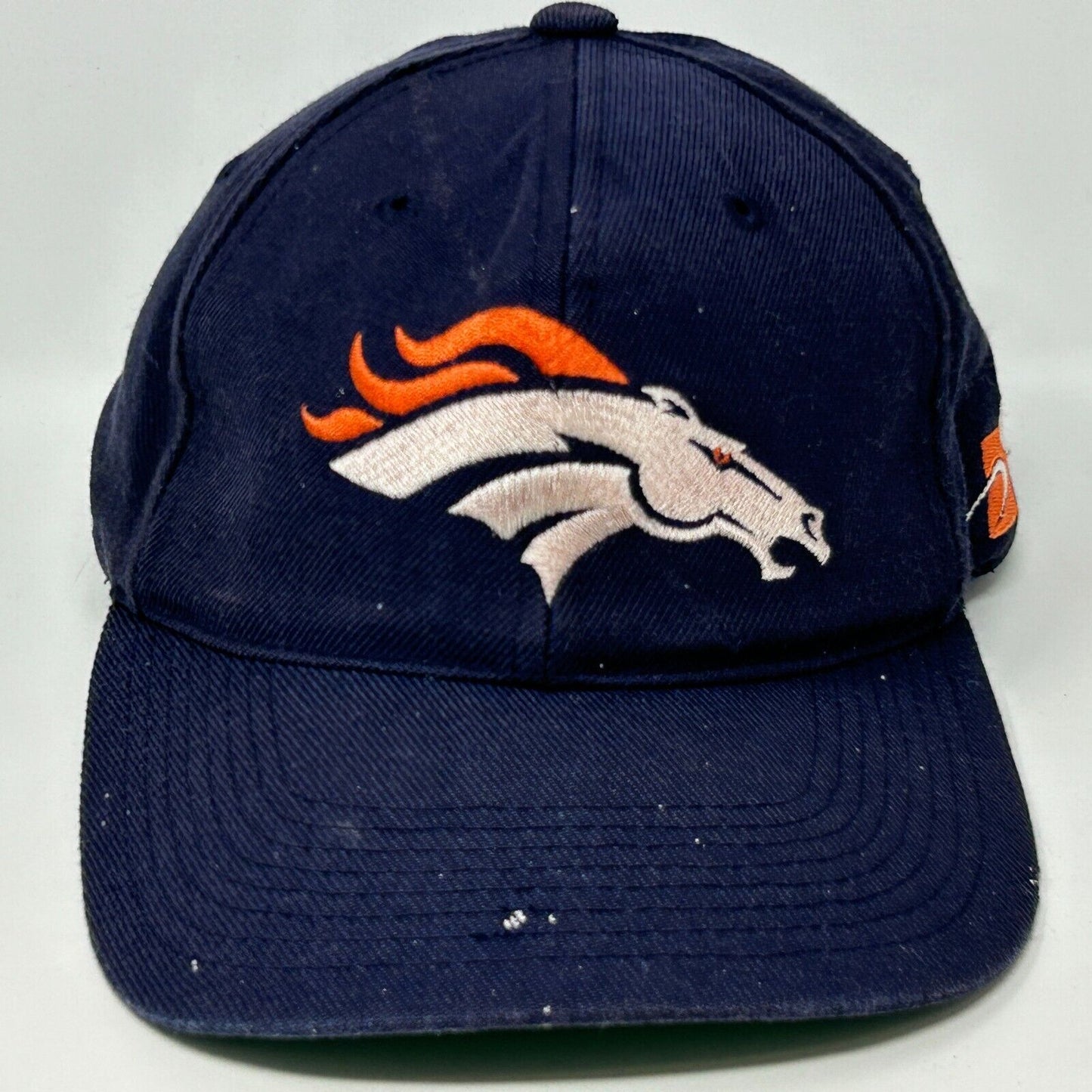 Gorra de béisbol azul con cierre a presión de los Denver Broncos de los años 90 con diseño vintage de Sports Specialties