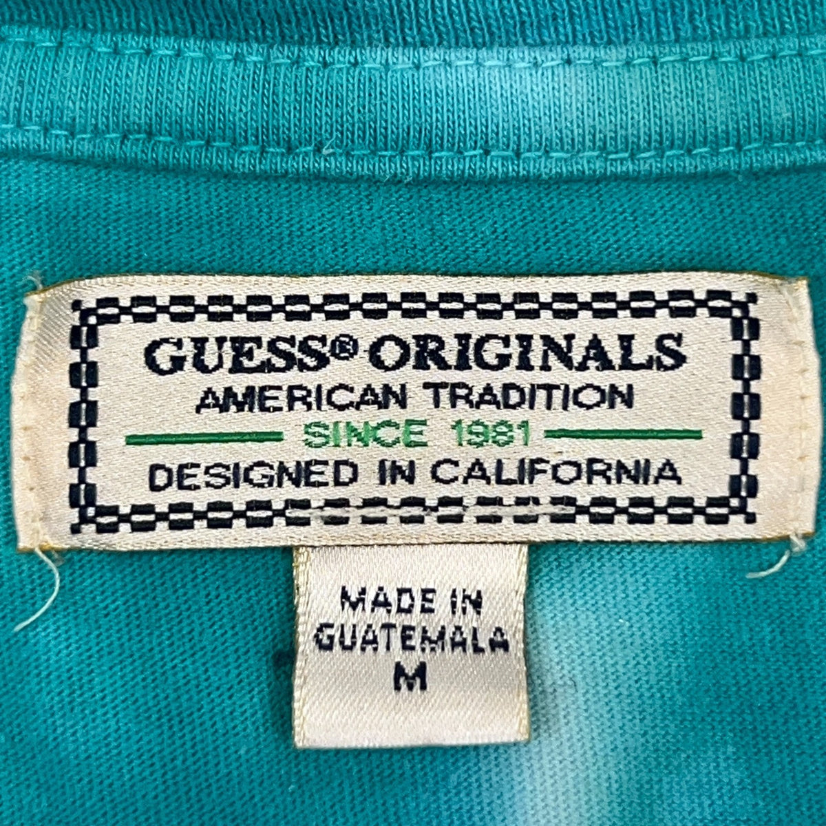 GUESS Originals Tie Dye Graphic T Shirt M Medium Teal Black Nautical Flags Logo