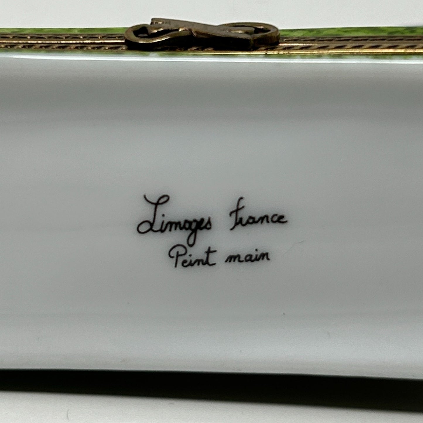 Limoges France Peint Main Porcelain Hinged Train Engine Trinket Box Collectible