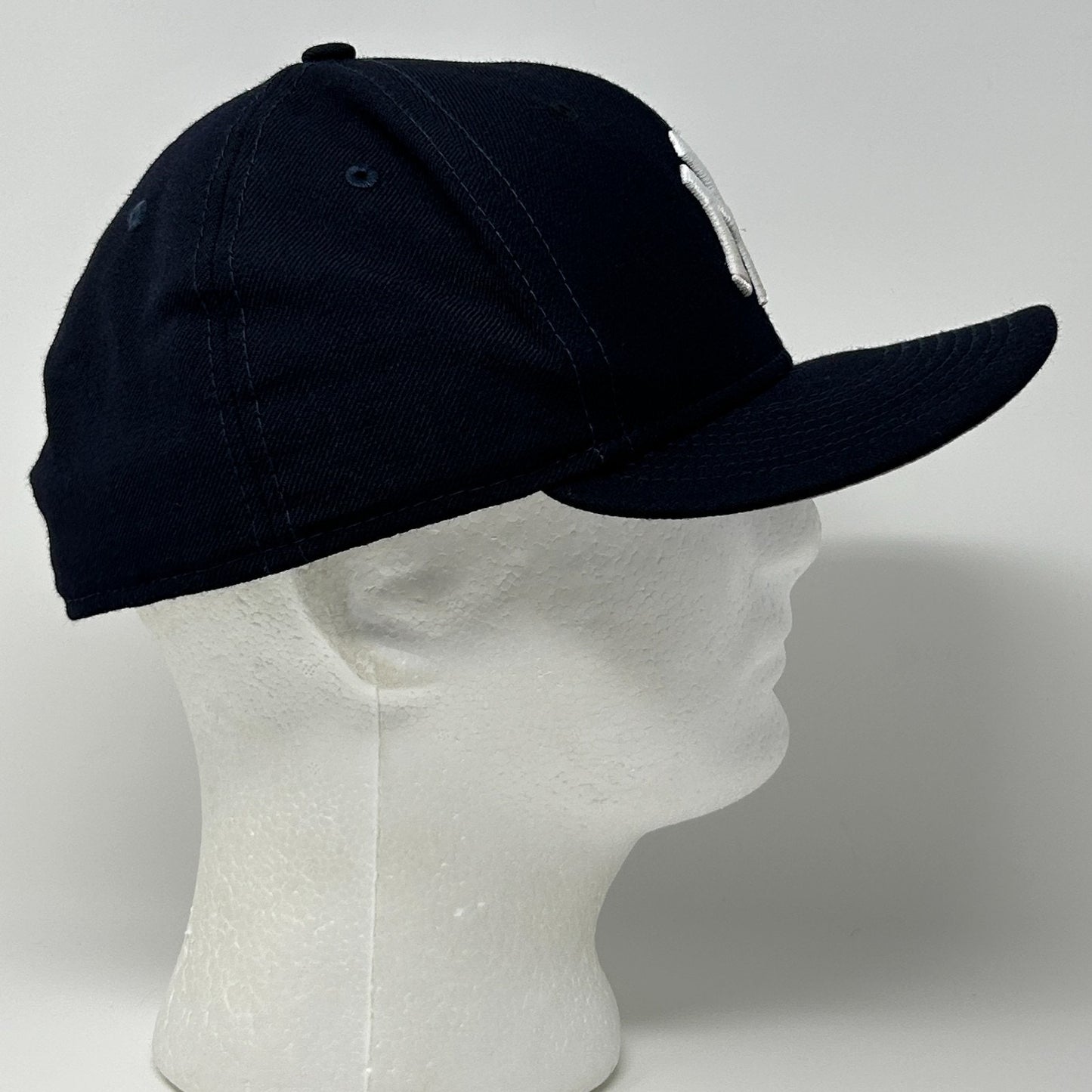 New York NY Yankees 2000 World Series Hat Baseball Cap New Era Blue Fitted 7 3/4