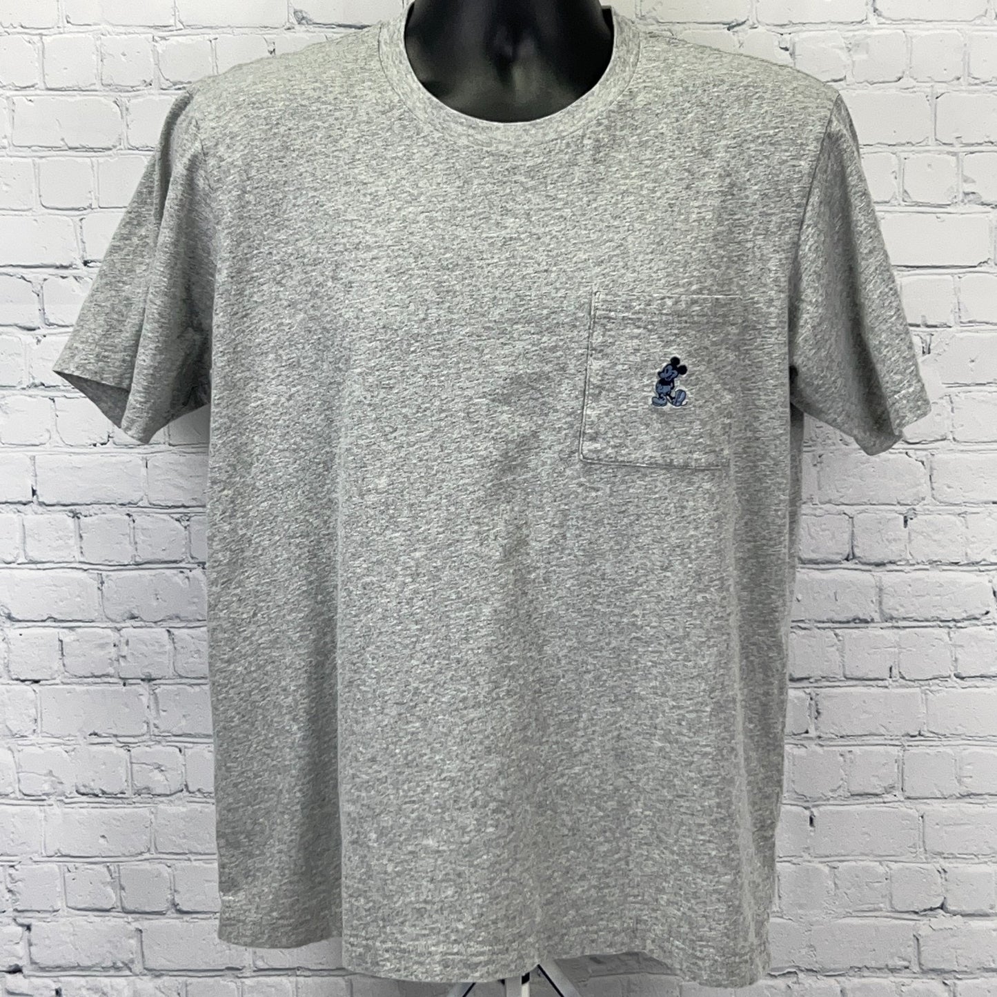 Mickey Mouse T Shirt Unisex L Large Gray Walt Disney Uniqlo Pocket Tee
