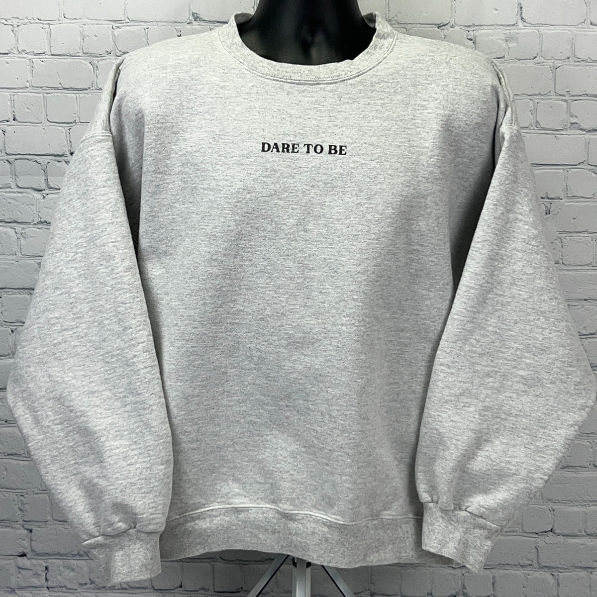 KK Fit Twins Kathryn Kendra Dare to Be Butterfly Sweatshirt XL Gray Crewneck