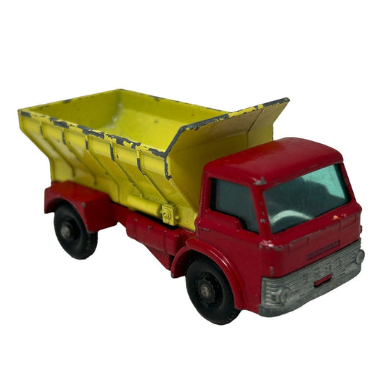 Matchbox 70 Grit-Spreading Truck Diecast Toy Car Vintage Lesney Yellow England