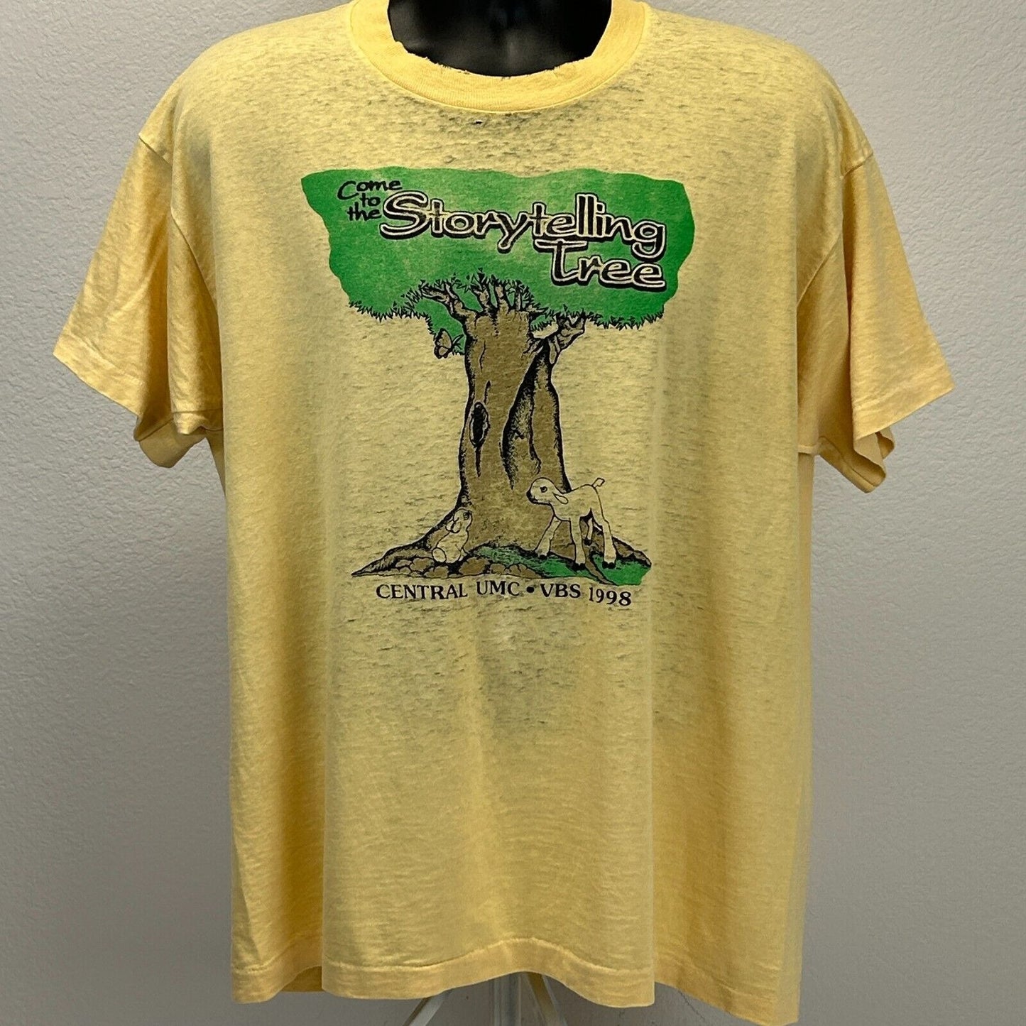 Vintage Distressed Storytelling Tree T Shirt Mens X-Large Central UMC VBS Yellow