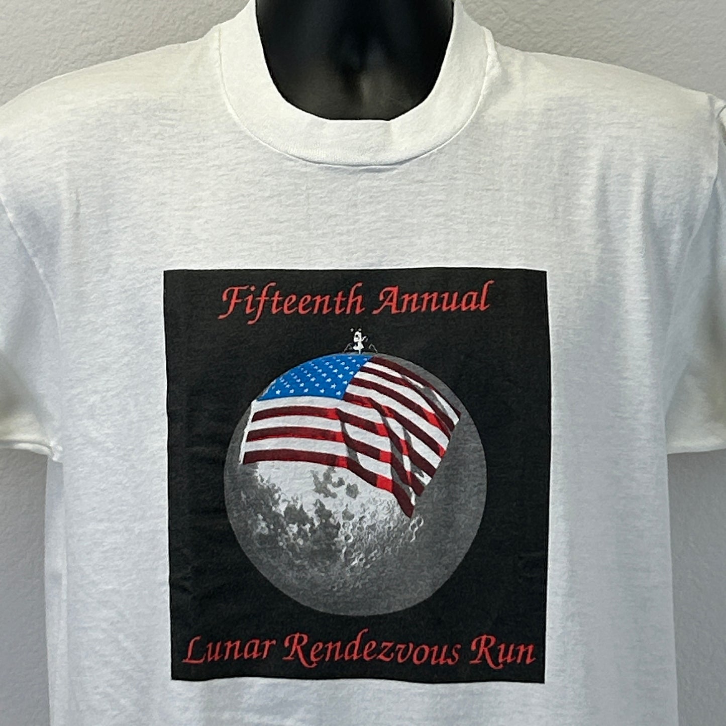 复古月球会合跑步 T 恤男式大号阿波罗 11 号节日 Loral 白色