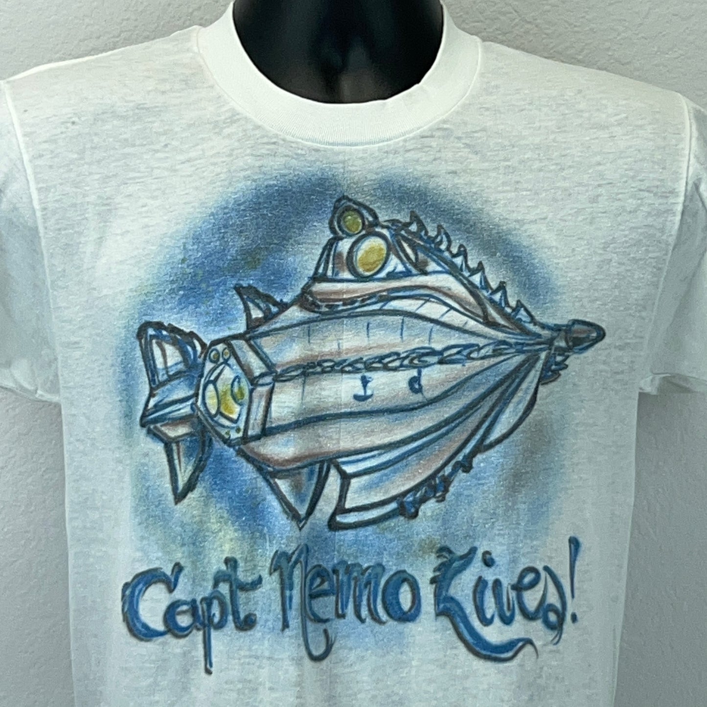 Vintage 80s Captain Nemo Submarine T Shirt Vulcania Disneyland USA White S Small
