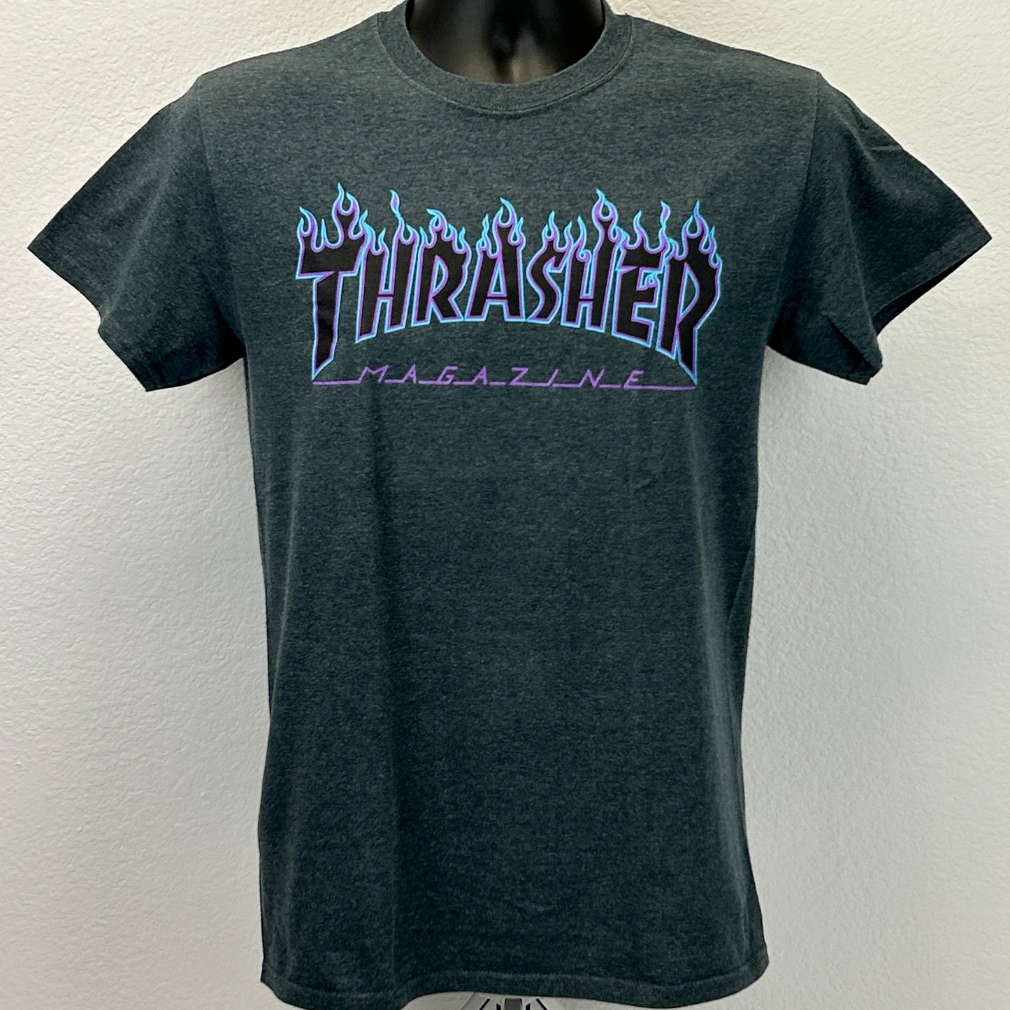 Thrasher Skateboard Magazine T Shirt Mens Small Blue Fire Flames Skating Skater
