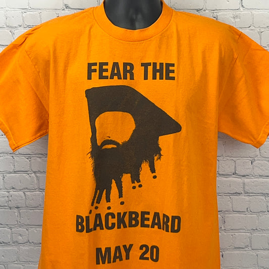 Camiseta de Piratas del Caribe de Disney, película grande, Barbanegra, para hombre, color naranja