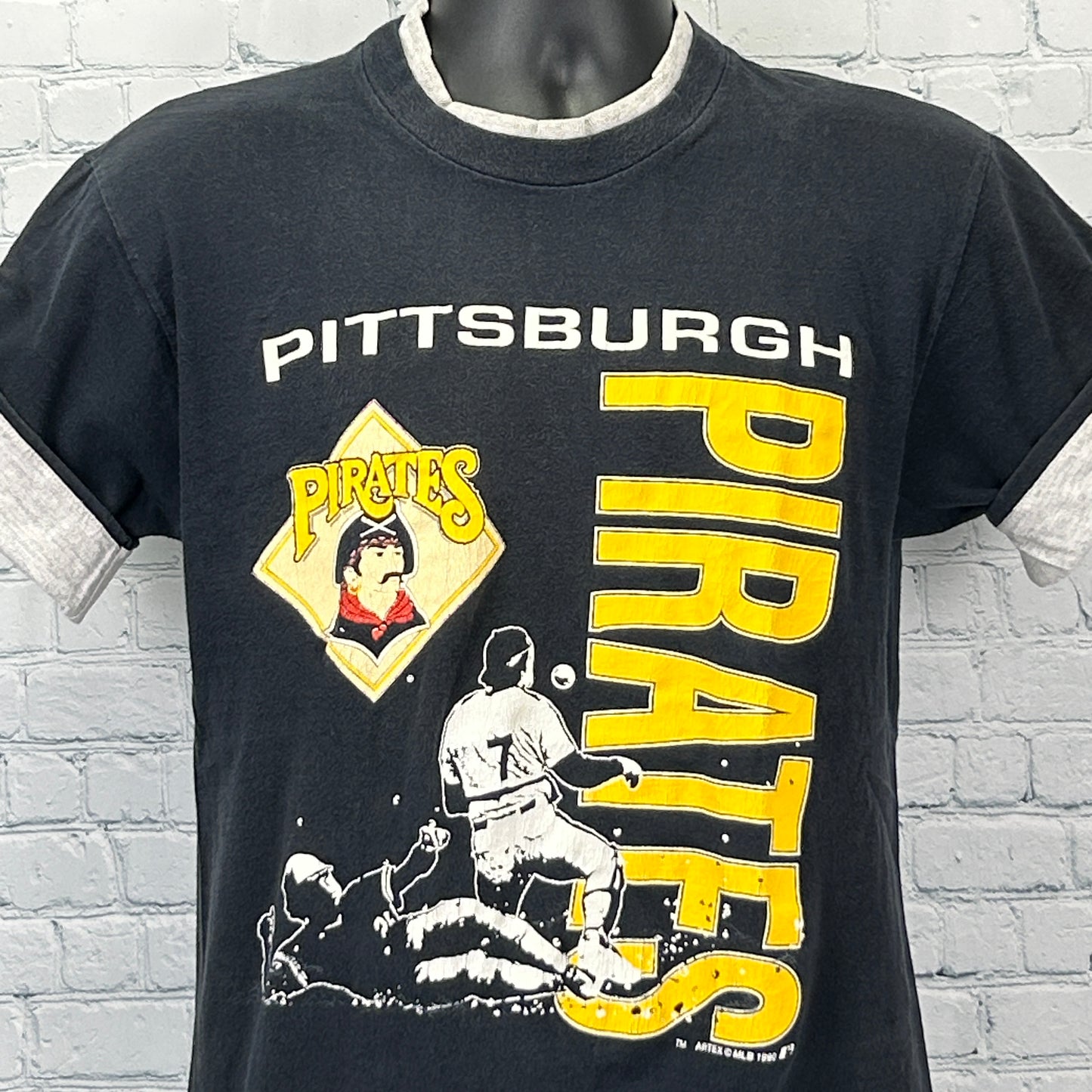 Vintage 90s Pittsburgh Pirates T Shirt MLB Baseball Flip Cuffs Black M Medium - Neon Vintage