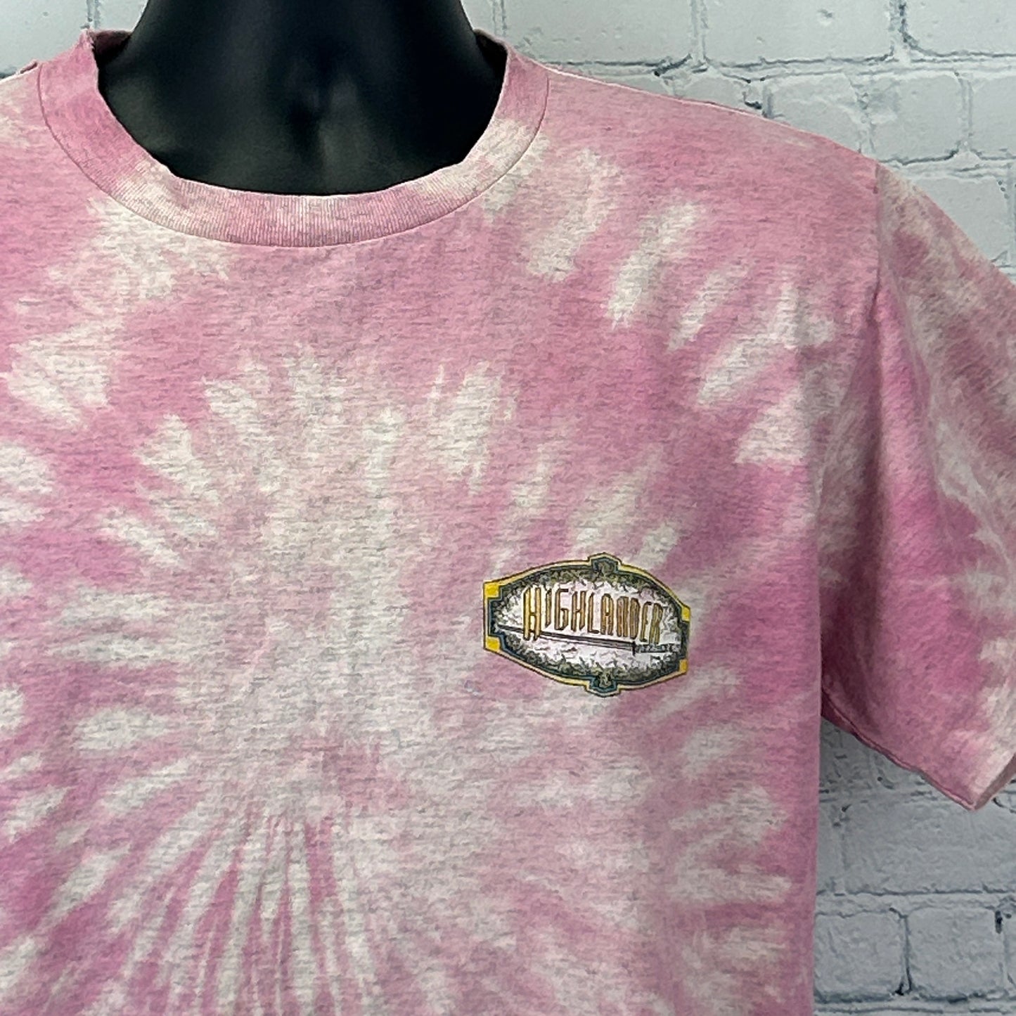 Vintage 90s Highlander T Shirt TV Television Show Movie Film Tee Pink M Medium