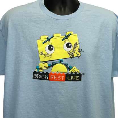 Camiseta Brick Fest Live para hombre, talla extragrande, LEGO Masters, autografiada por Manny Nestor, color azul