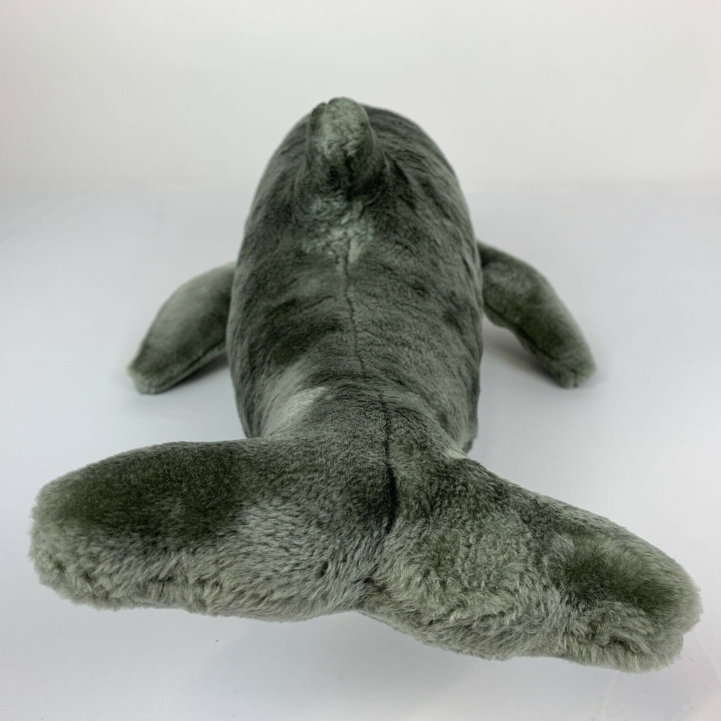 SeaWorld 19" Bottlenose Dolphin Plush Flipper Marine Gray Stuffed Animal 2016