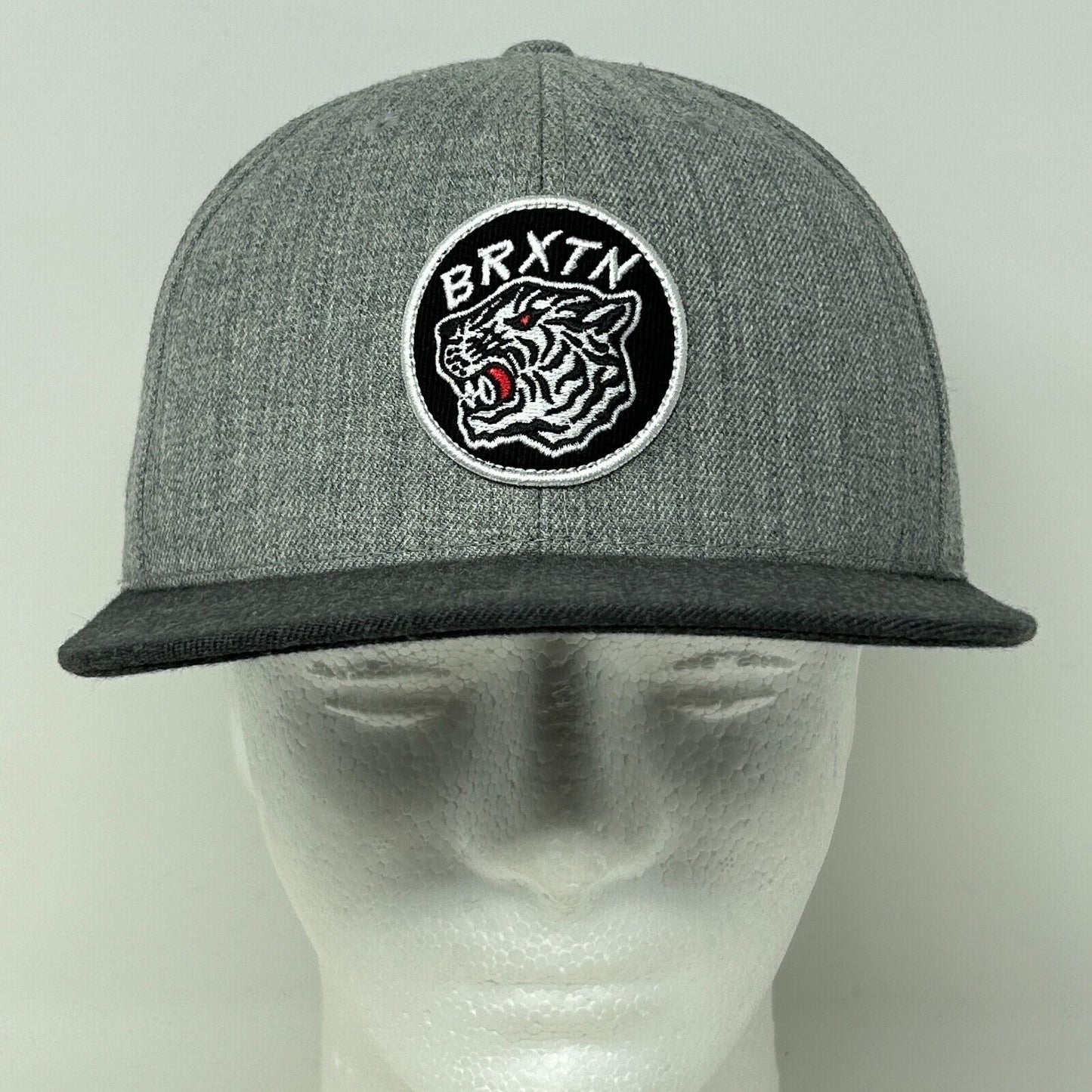 Gorra de béisbol con diseño de tigre blanco de Brixton, gorra de skate BRXTN, gorra de skate con cierre trasero, color gris