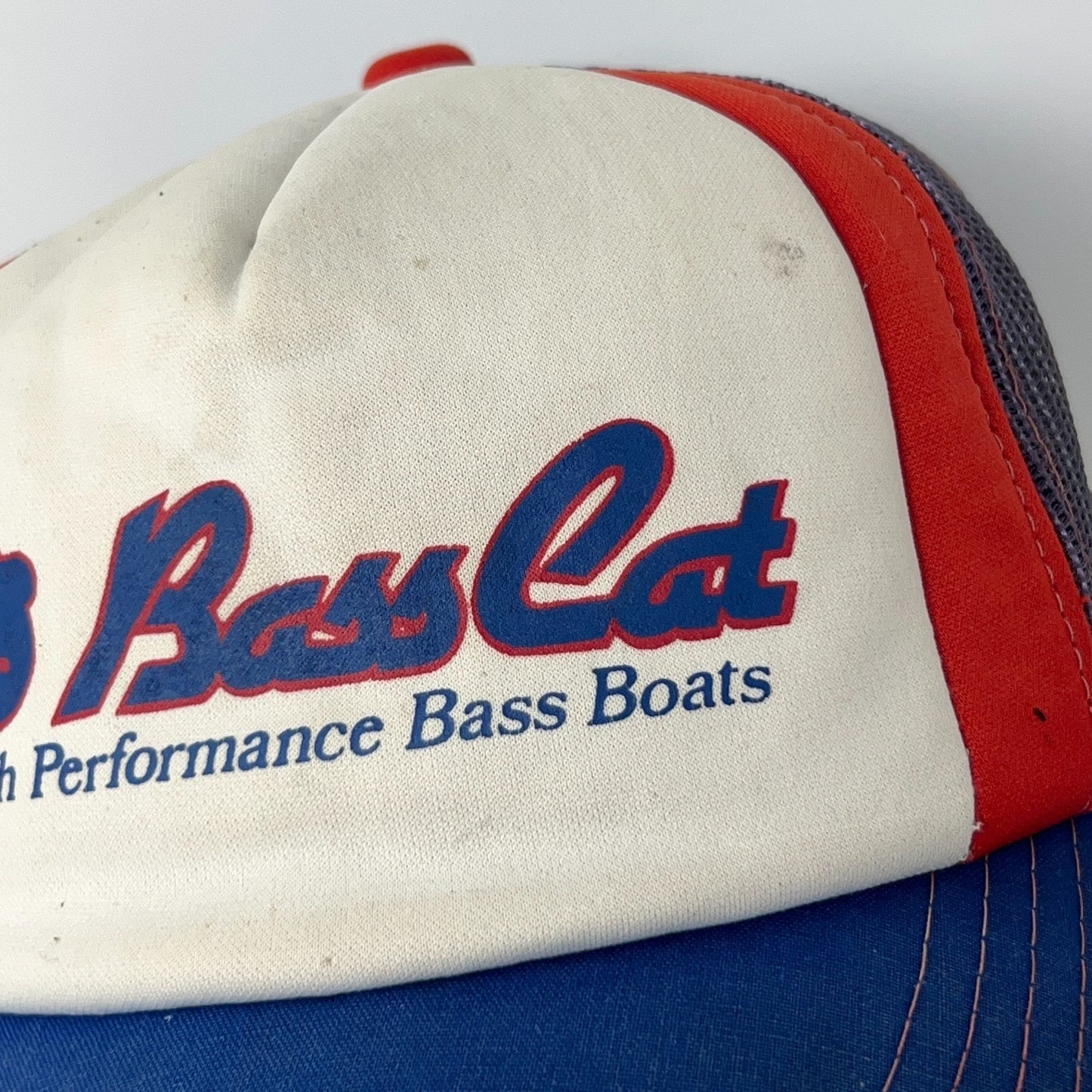 Vintage 80s Bass Cat Fishing Boats Trucker Hat Baseball Cap Mesh Snapback Blue