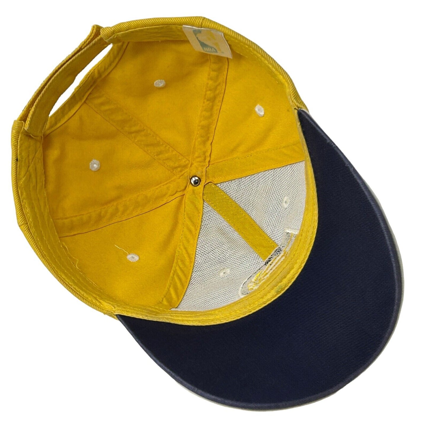 Gorra de béisbol con correa trasera de 6 paneles y diseño de la NBA de los Indiana Pacers en zigzag, color amarillo