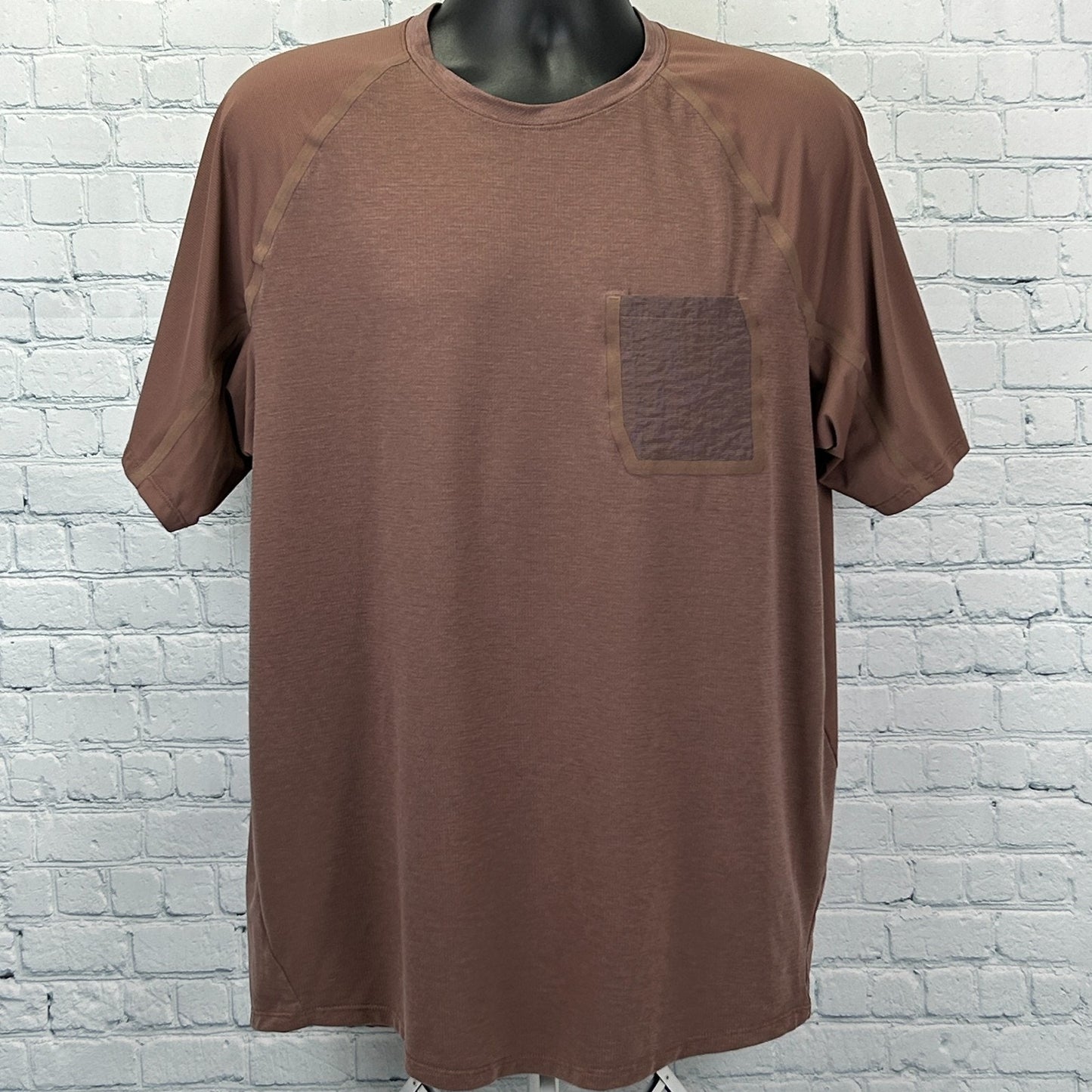 Lululemon Ventilated Hiking T Shirt Short Sleeve Pocket Brown Tee XL X-Large