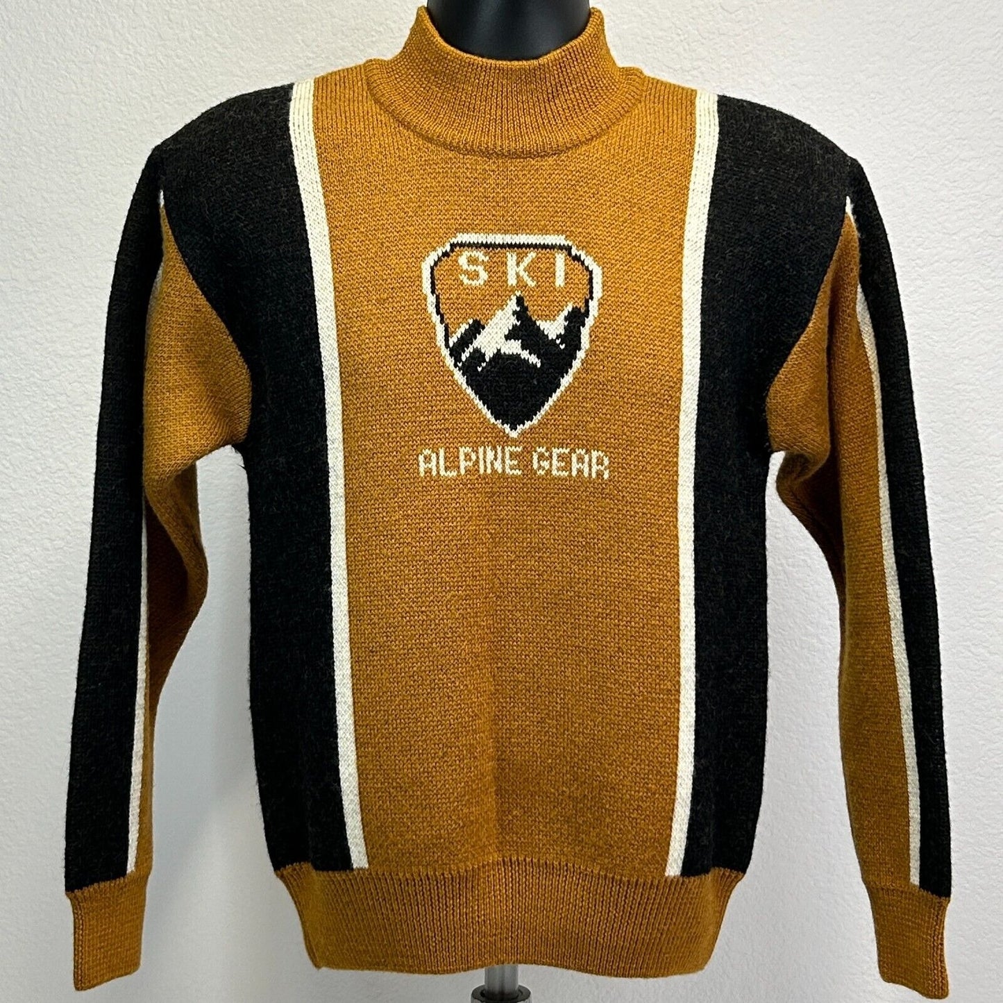 Vintage Ski Alpine Gear Mock Neck Sweater Mens Small Skiing Skier Alps Yellow