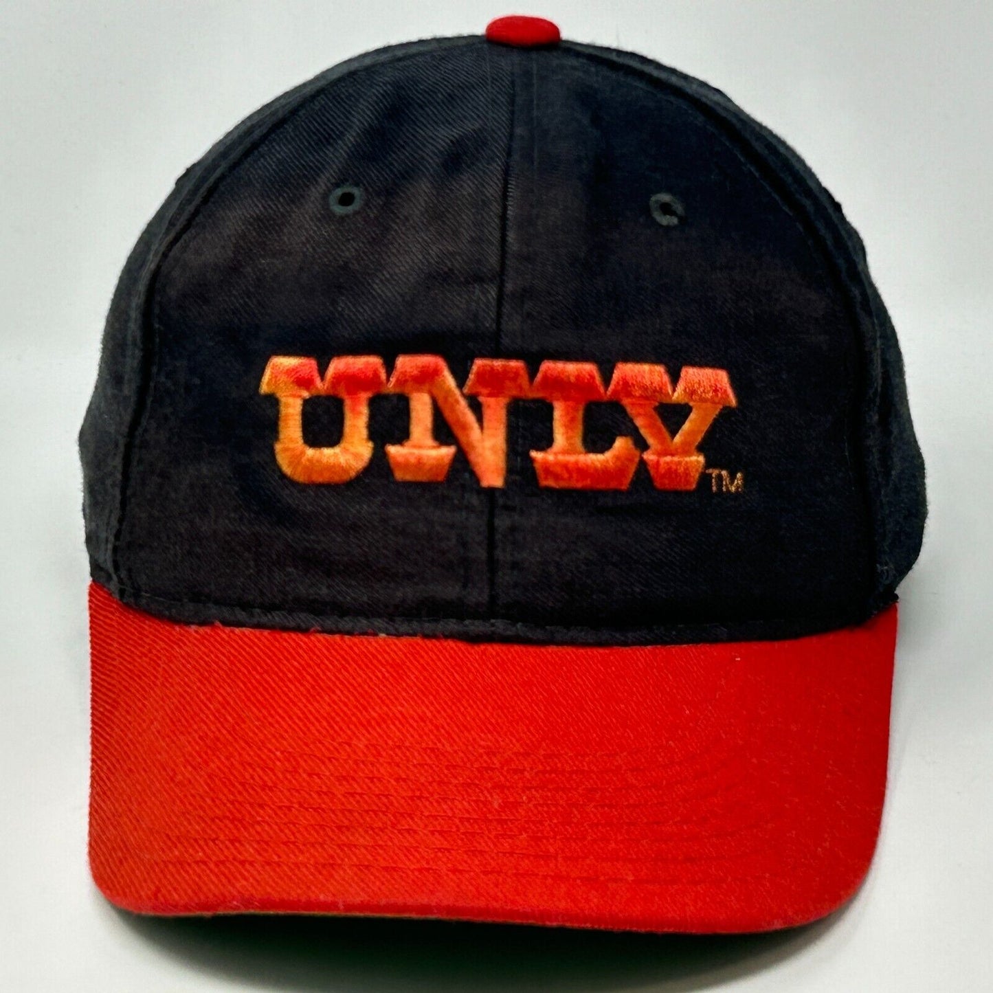 UNLV Rebels Hat Vintage 80s Black Las Vegas New Era Baseball Cap Fitted 7 1/4