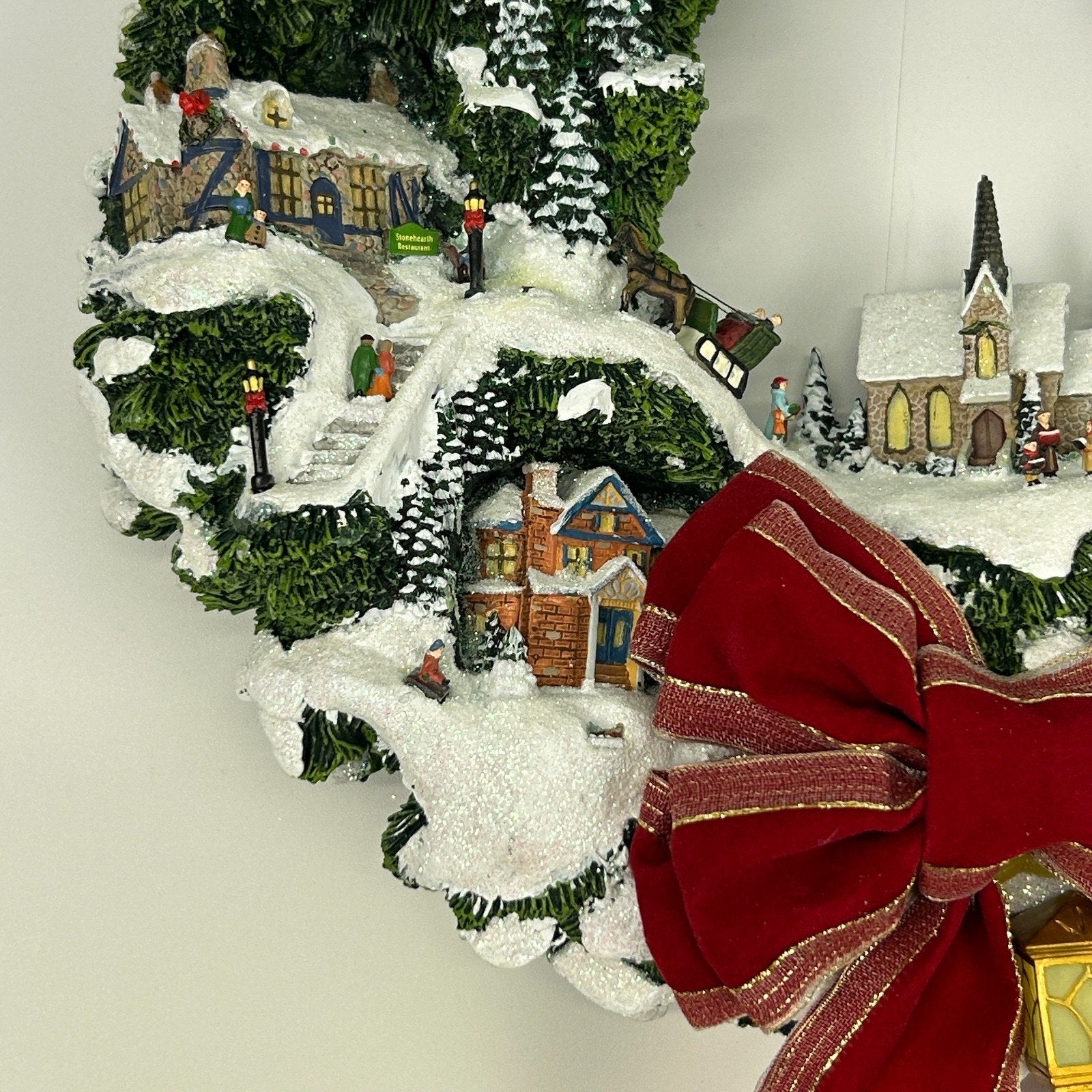 Vintage Thomas Kinkade Village Christmas Illuminated Wreath Hawthorne Light 2005 - Neon Vintage