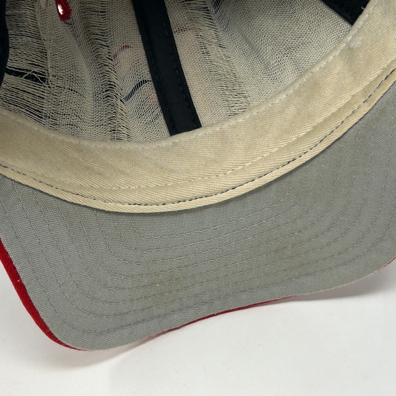 New Era baseball hat in gray and red, size adjustable, front view, vintage style
