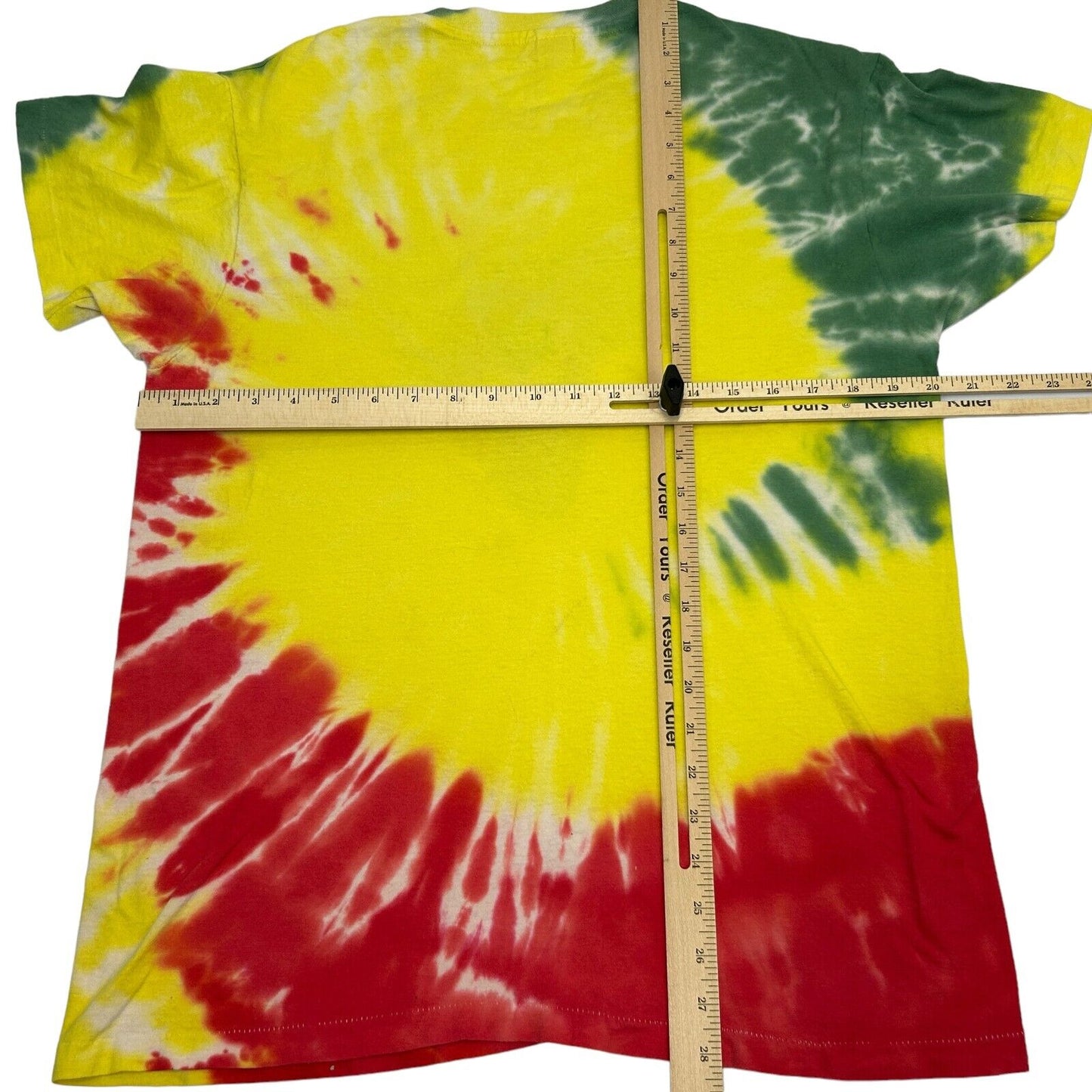 Camiseta africana con efecto tie-dye vintage de los años 80, talla mediana, fabricada en EE. UU., para hombre, color amarillo