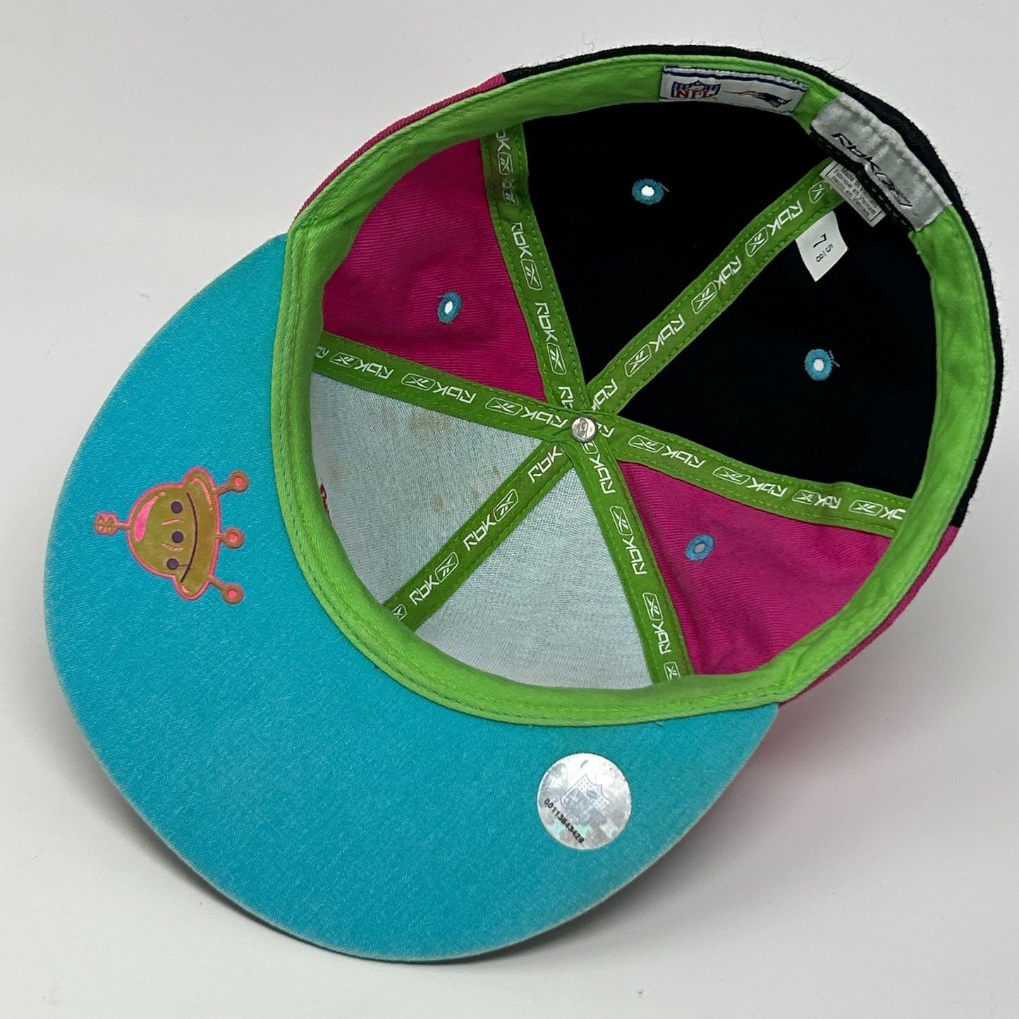 New England Patriots Hat Baseball Cap UFO Alien Space Reebok Blue Fitted 7 5/8