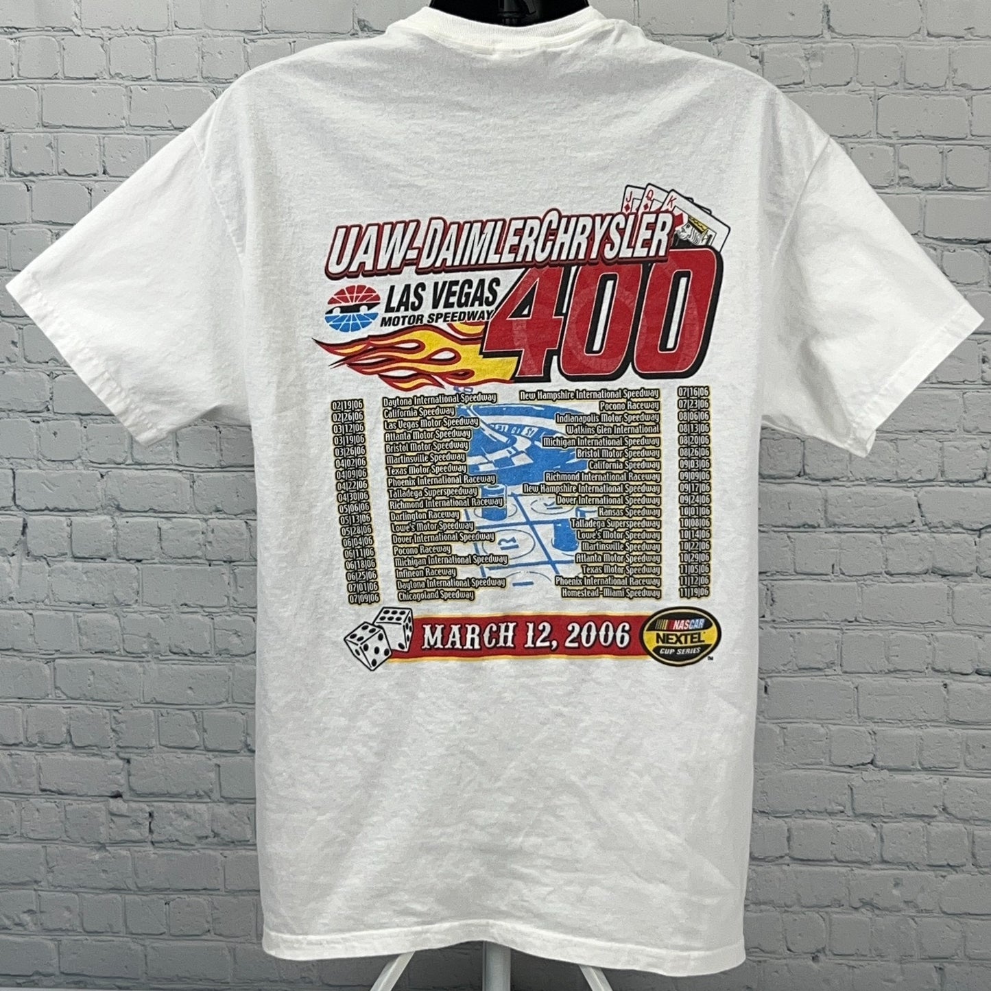 Vintage Y2Ks 2006 NASCAR Las Vegas UAW DaimlerChrysler 400 T Shirt White L Large
