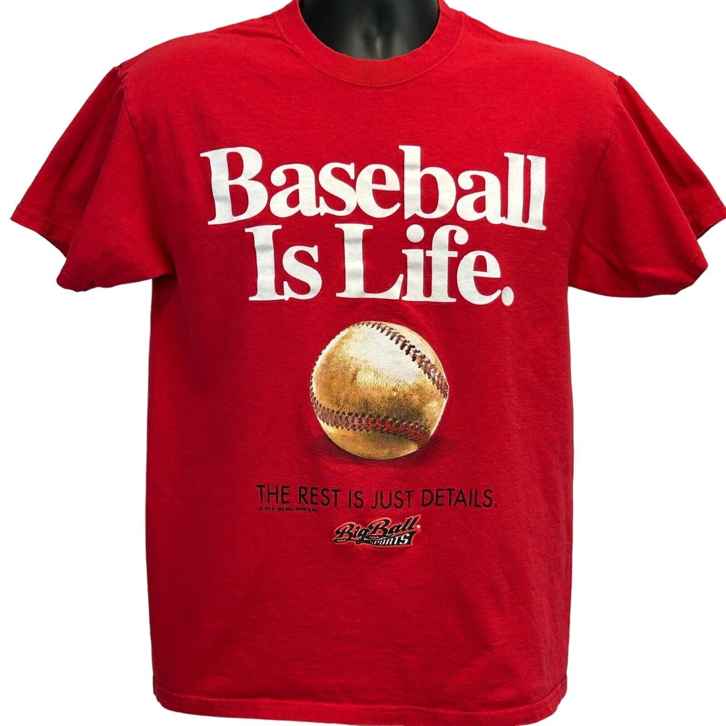 Camiseta vintage Baseball Is Life, mediana, años 90, con gráficos deportivos de pelota grande, para hombre, roja