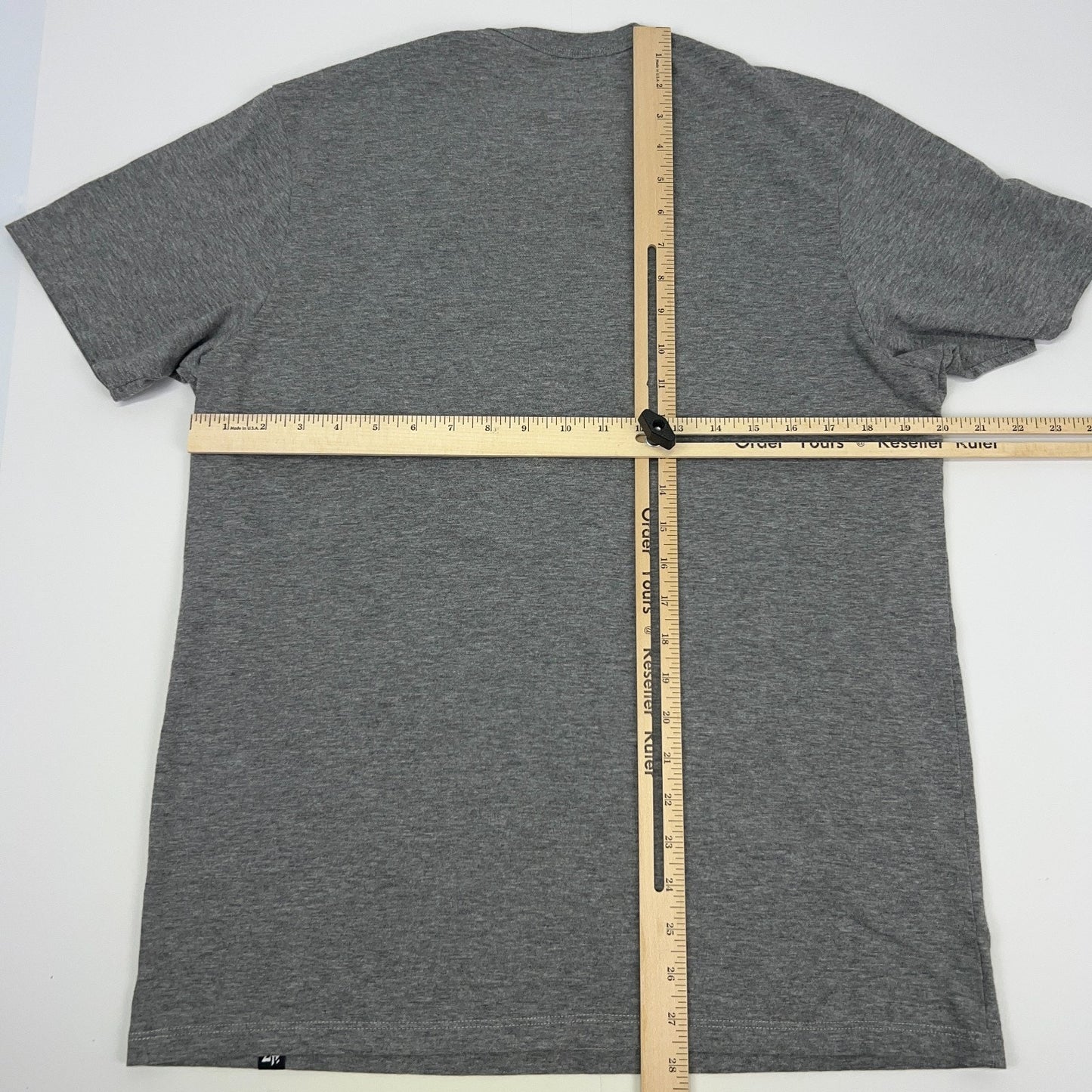 Las Vegas Raiders Embroidered Logo T Shirt M Medium Gray Short Sleeve 47 Brand