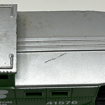 Burlington Northern Caboose HO Gauge Scale Model Train Railway Life Like Green