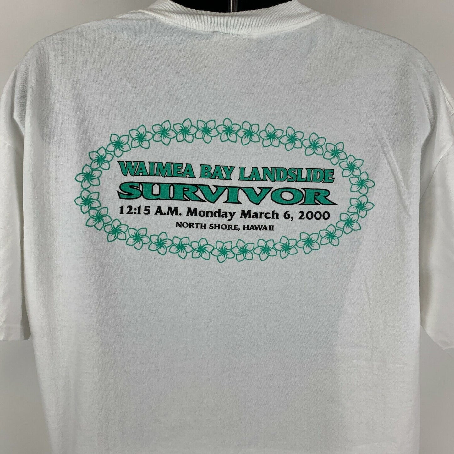Waimea Bay Landslide Survivor Vintage Y2Ks T Shirt X-Large Hawaii Tee Mens White