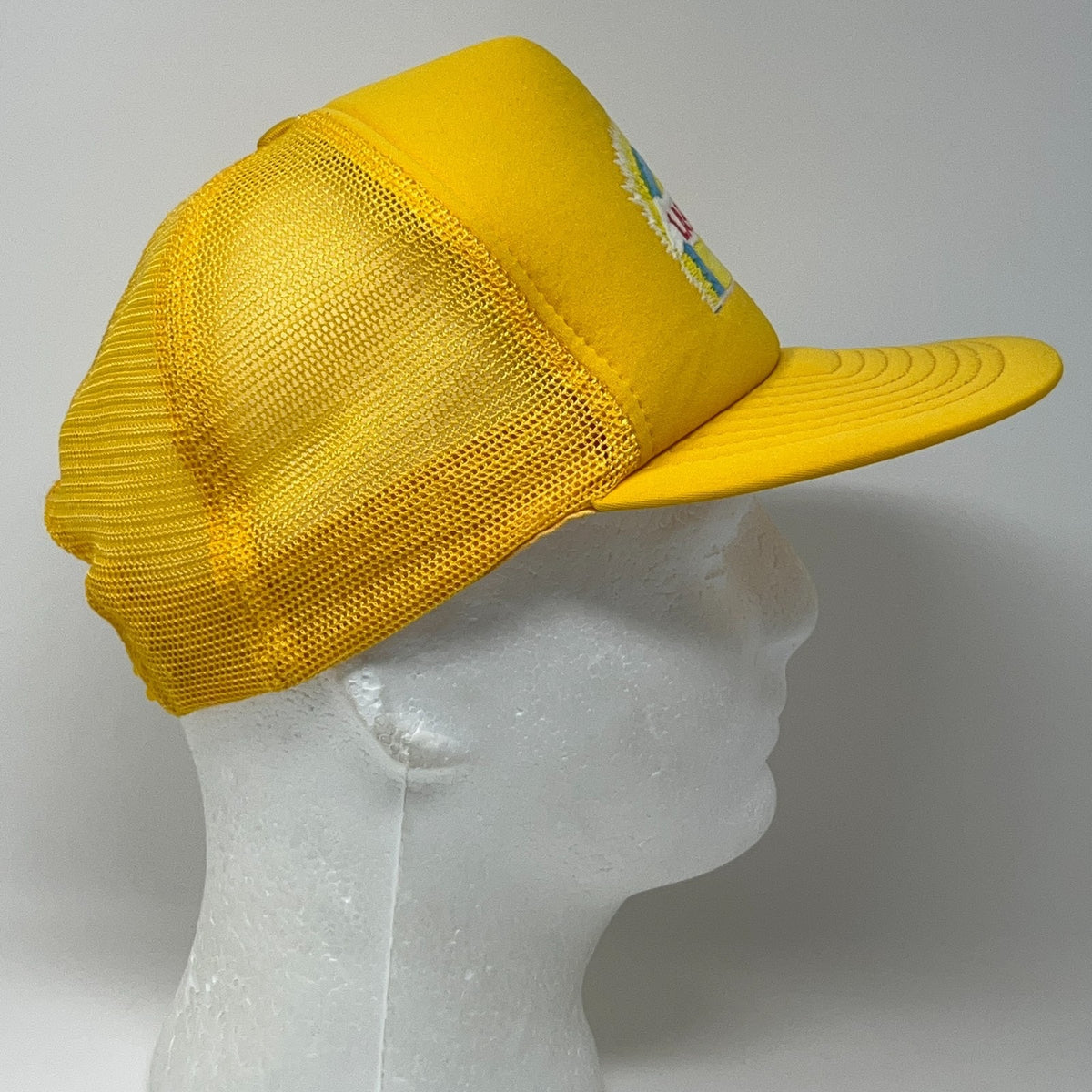 Vintage Las Vegas Nevada Yellow Trucker Hat Baseball Cap Mesh Snapback Souvenir