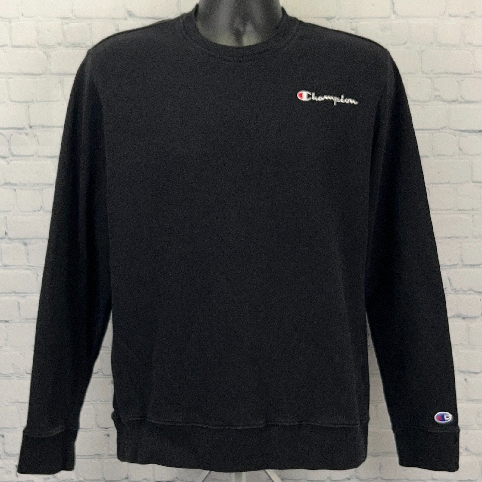 Champion Black Crewneck Sweatshirt in Large with Embroidered Logo on Chest and Sleeve Detail