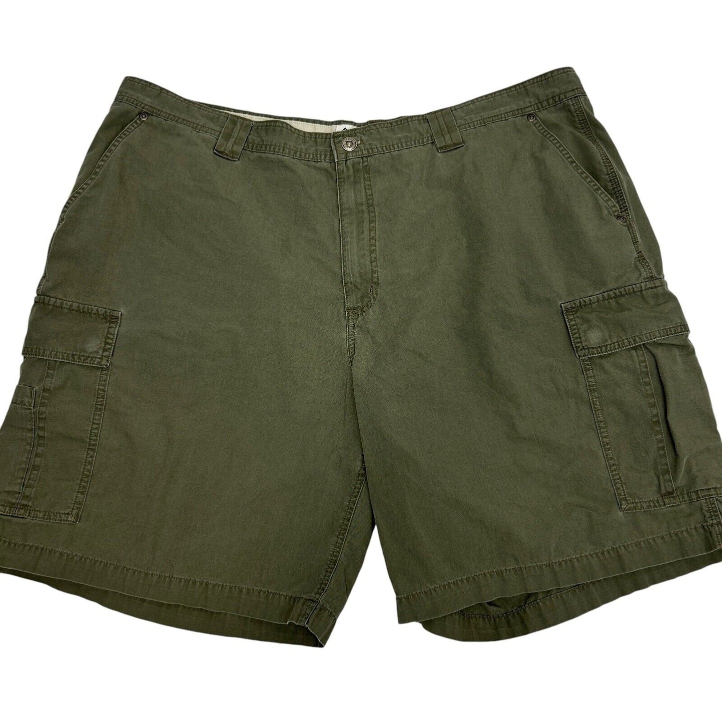 Columbia green cargo shorts in size large, front view with multiple pockets and casual style