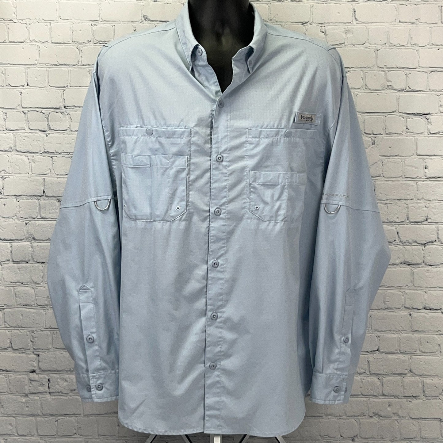 Columbia PFG Light Blue Long Sleeve Performance Fishing Shirt with Front Pockets and Ventilated Design