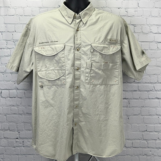 Columbia PFG Short-Sleeve Fishing Shirt in Tan with Multiple Pockets for Outdoor Adventures