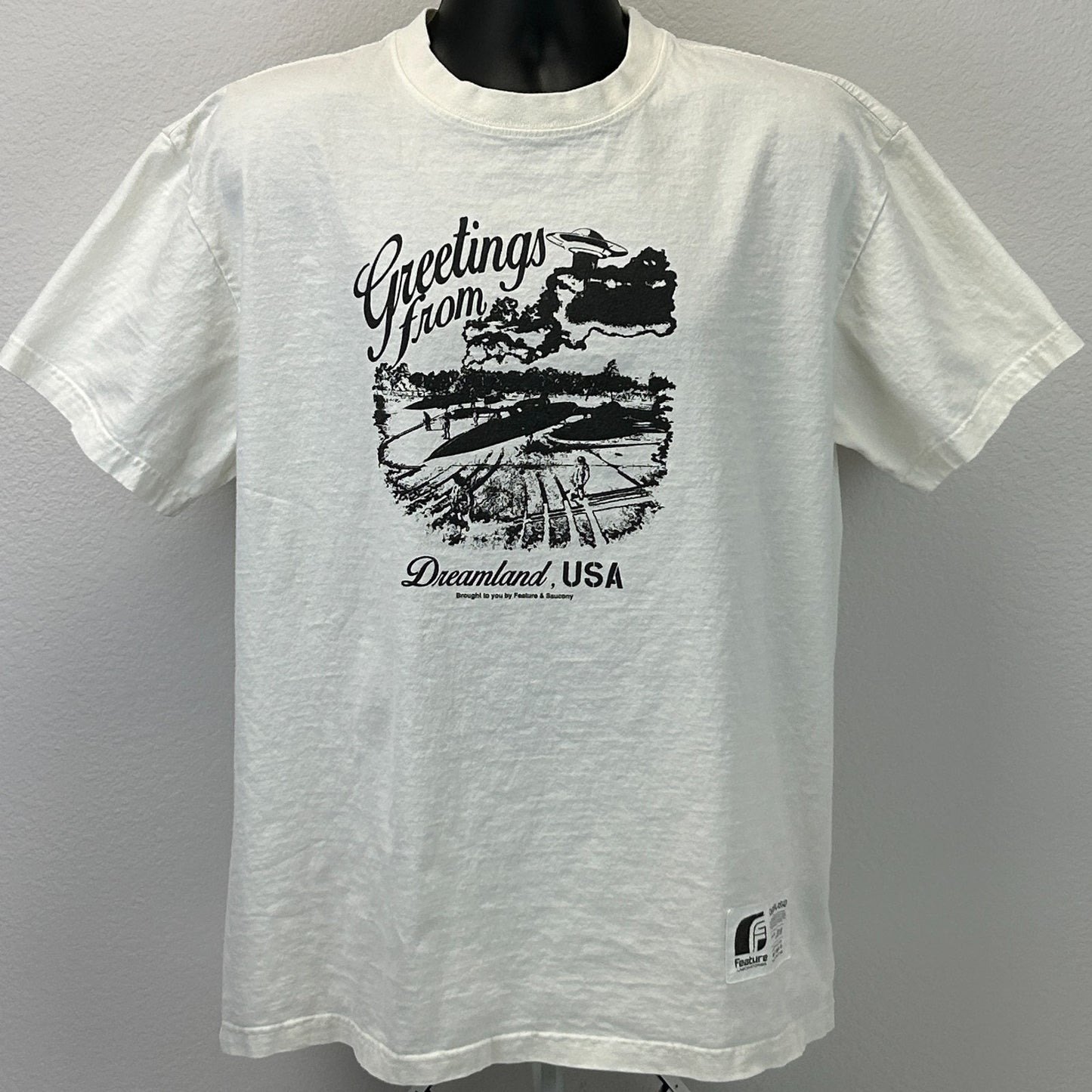 Feature x Saucony Greetings From Dreamland USA T Shirt UFO White Tee XL X-Large