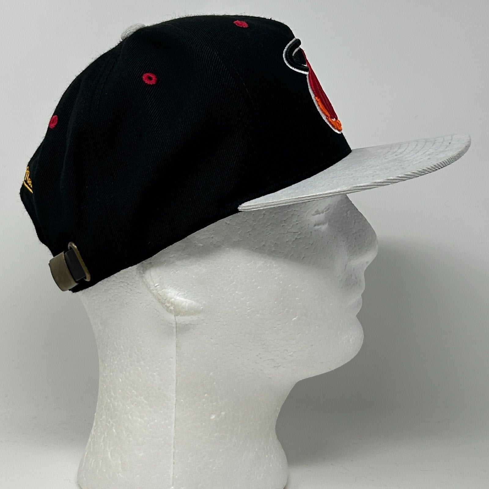 Miami Heat Hat Baseball Cap Mitchell & Ness Leather Strapback Black 5 Panel NBA - Neon Vintage