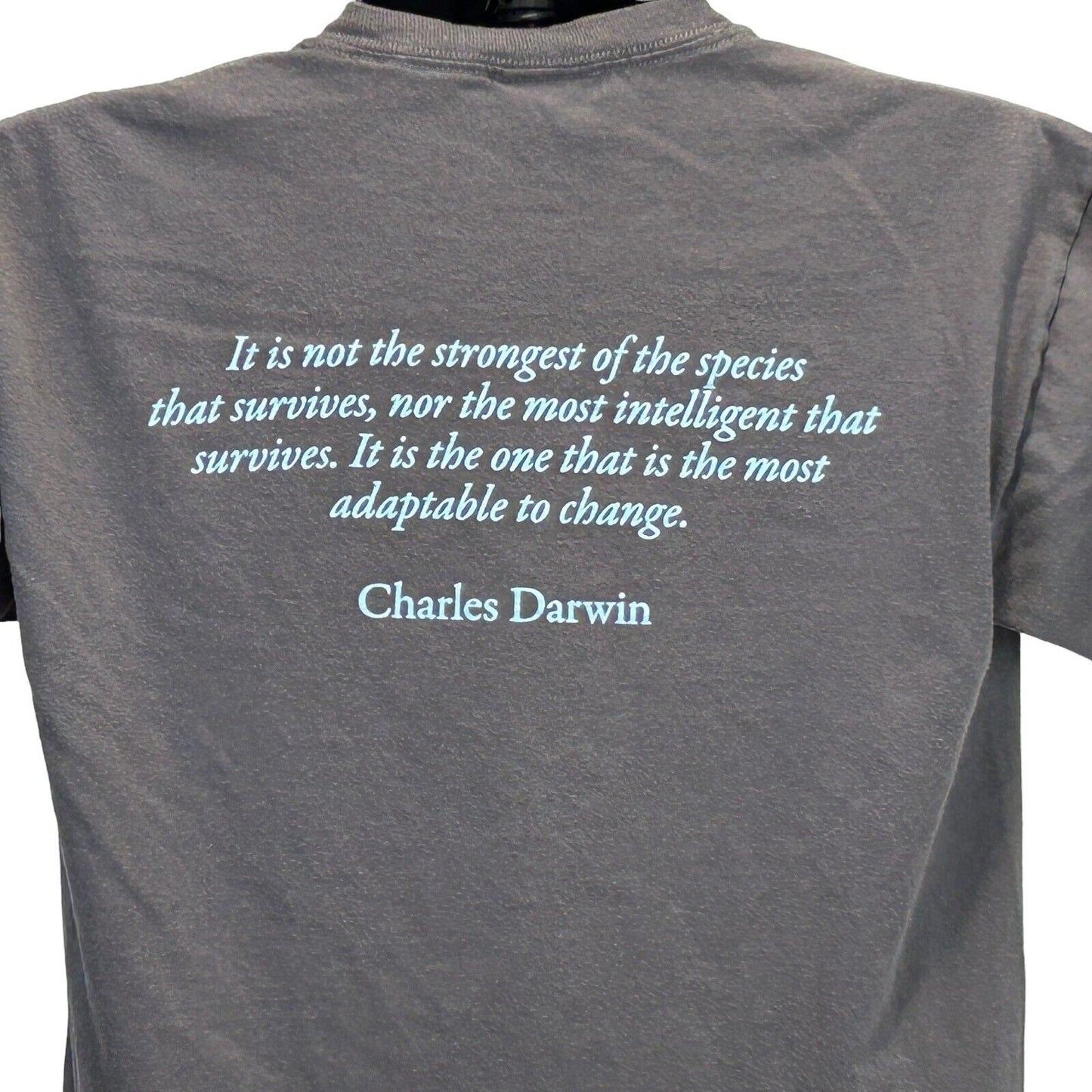 Camiseta mediana Charles Darwin Smithsonian Museum Origen de la vida Naturaleza Hombre Gris