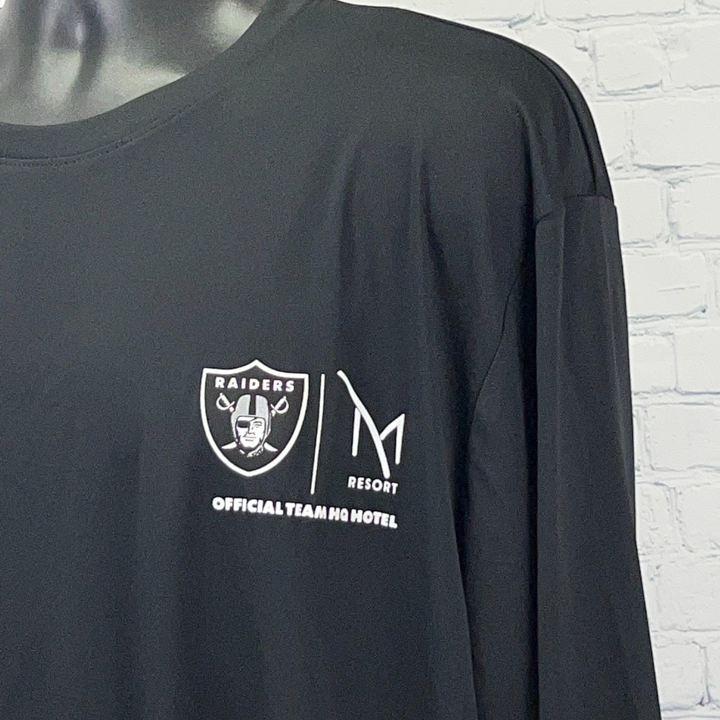Las Vegas Raiders M Resort T Shirt 2XL XXL Black Long Sleeve Casino Dunbrooke