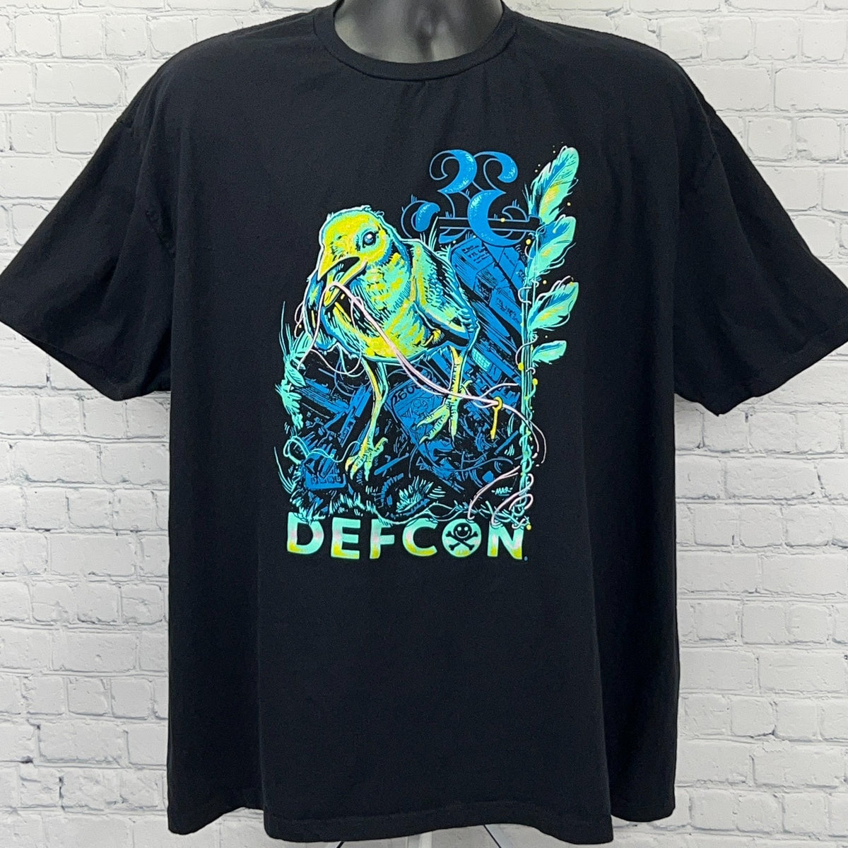 Def Con Black T-Shirt with Colorful Parrot Graphic and Large DEF CON Logo