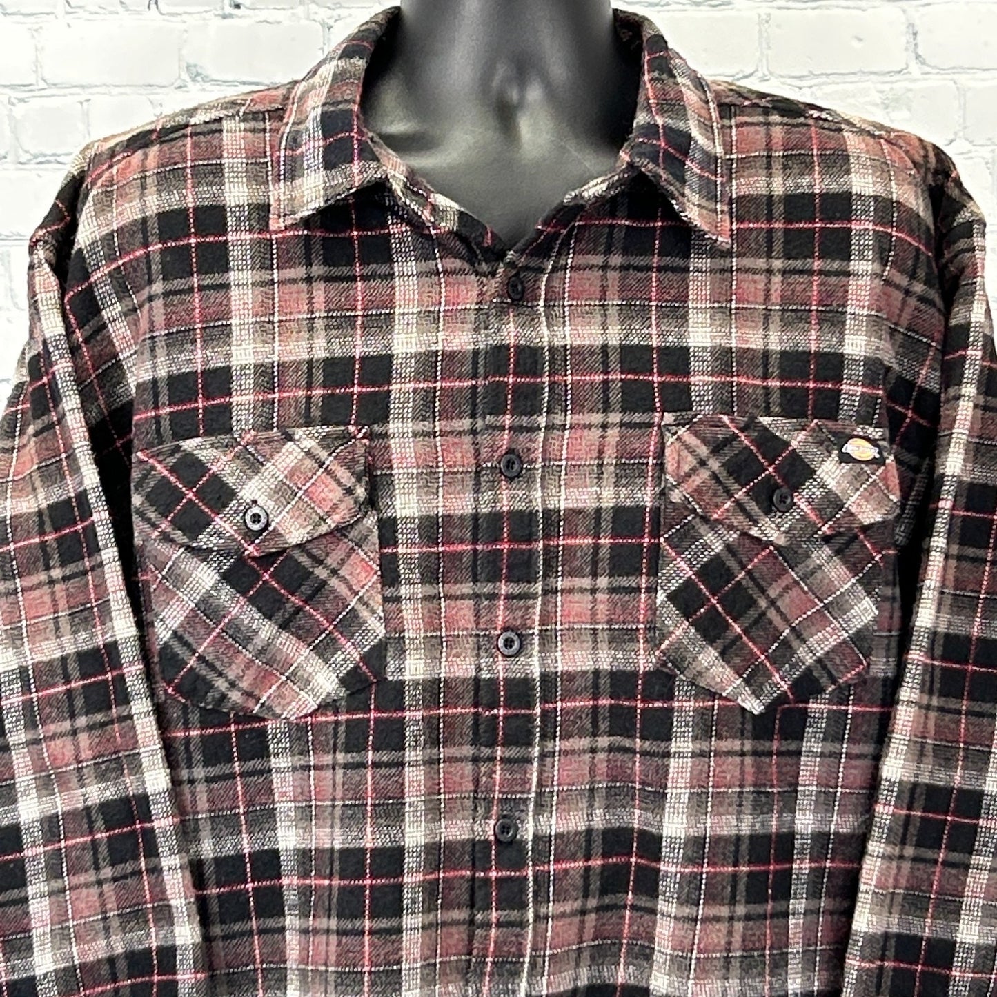 Dickies Shirt, black and red plaid, front view with two chest pockets and signature logo detail