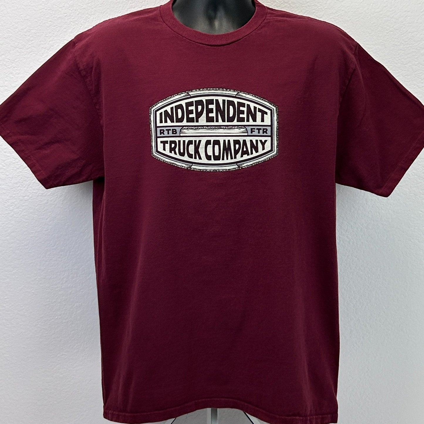 Independent Truck Company T Shirt Mens L Large Red Skater Skating Skateboarding
