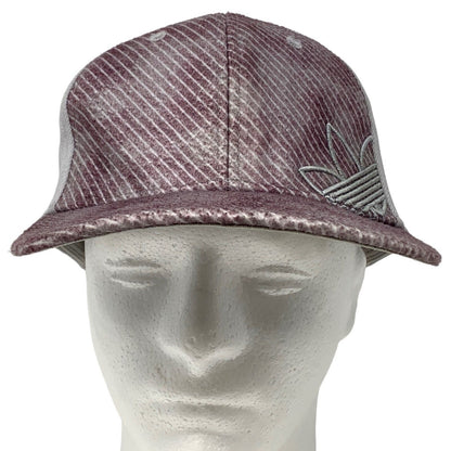 Gorra de béisbol Adidas Trefoil de mezcla de lana gris y roja de seis paneles, flexible y ajustada, talla pequeña