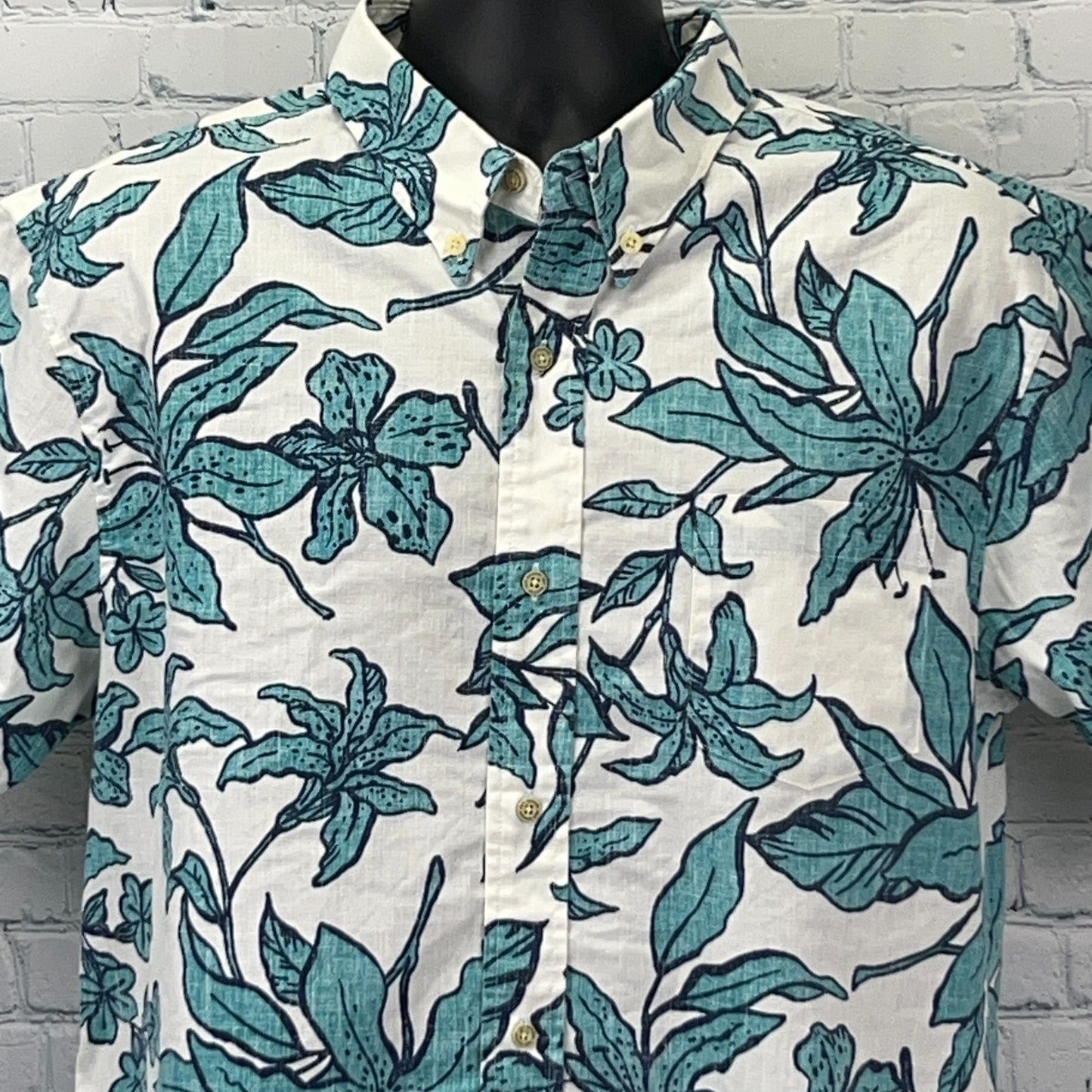 Reyn Spooner Aloha Luhiehu Button Front Shirt Floral White Hawaiian XL X-Large