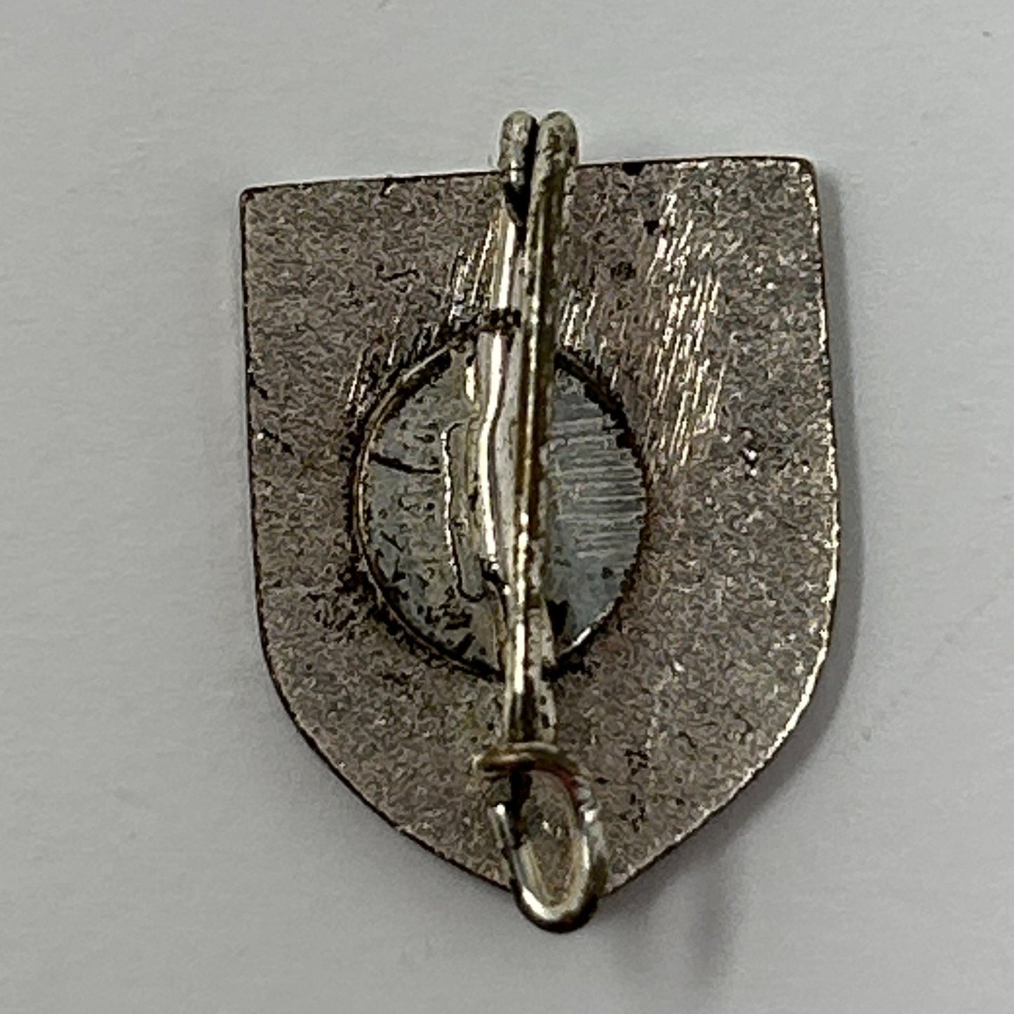 Vintage England Union Jack Flag Shield Hat Lapel Pin Pinback UK United Kingdom